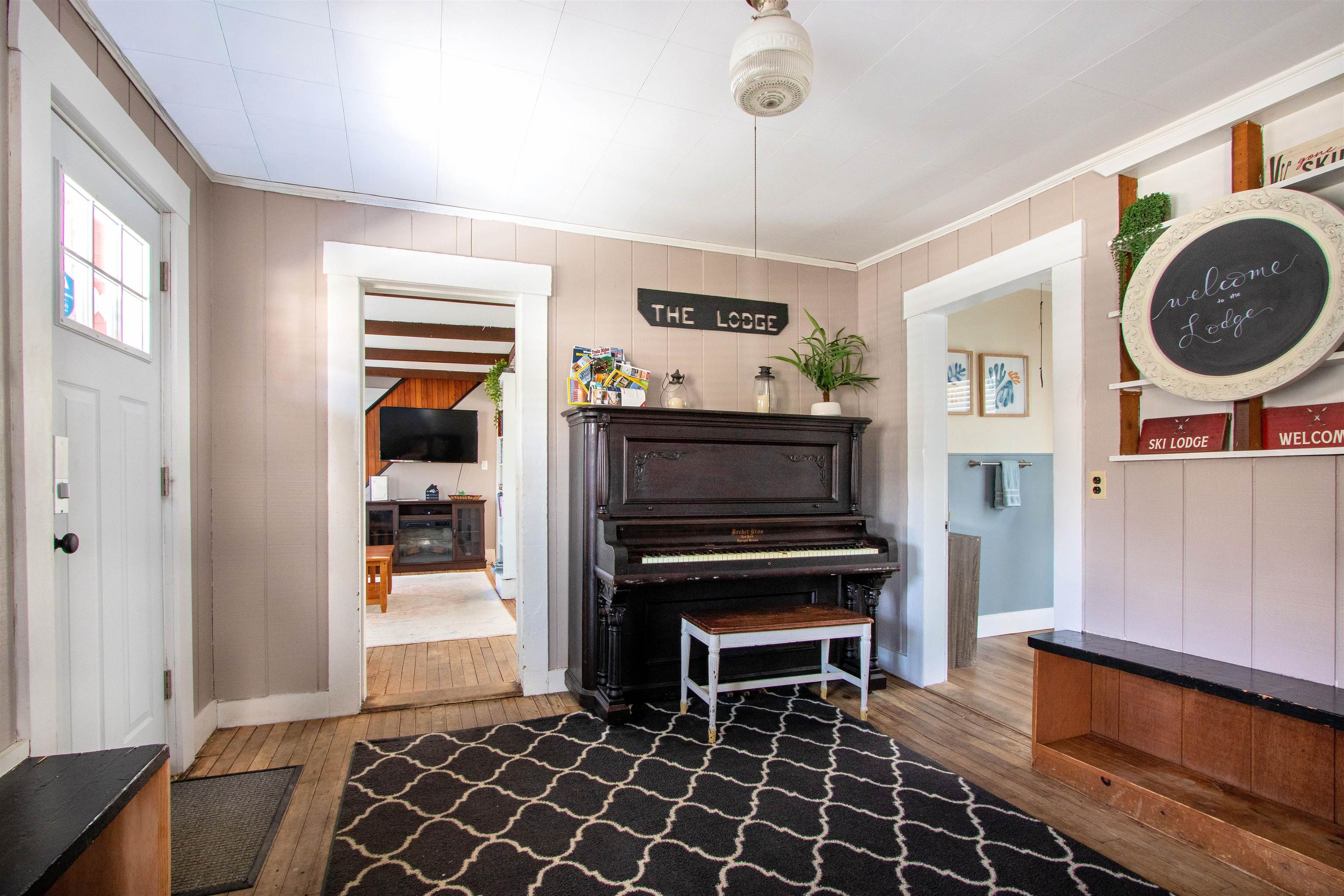 main property photo 20