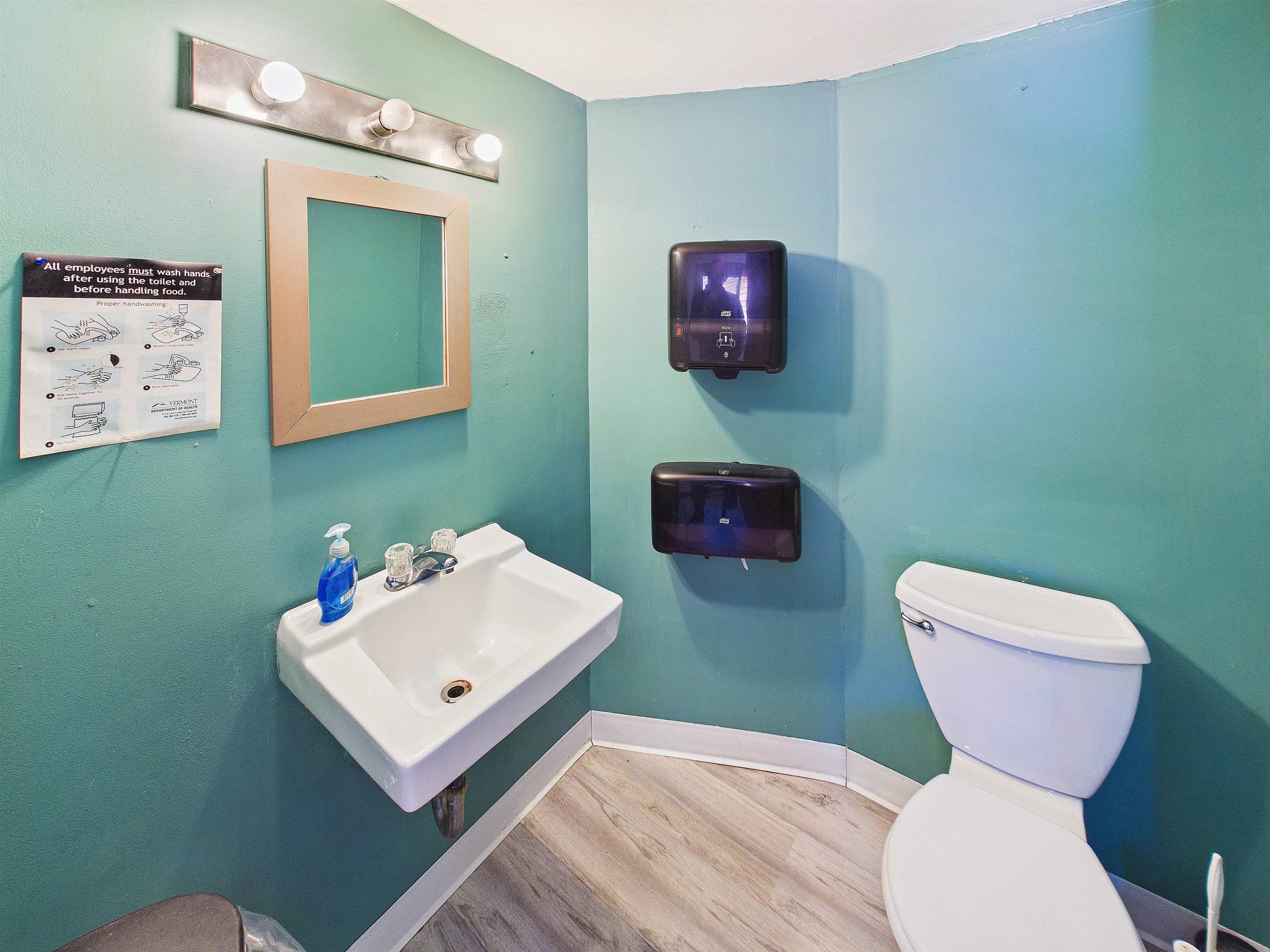 main property photo 35
