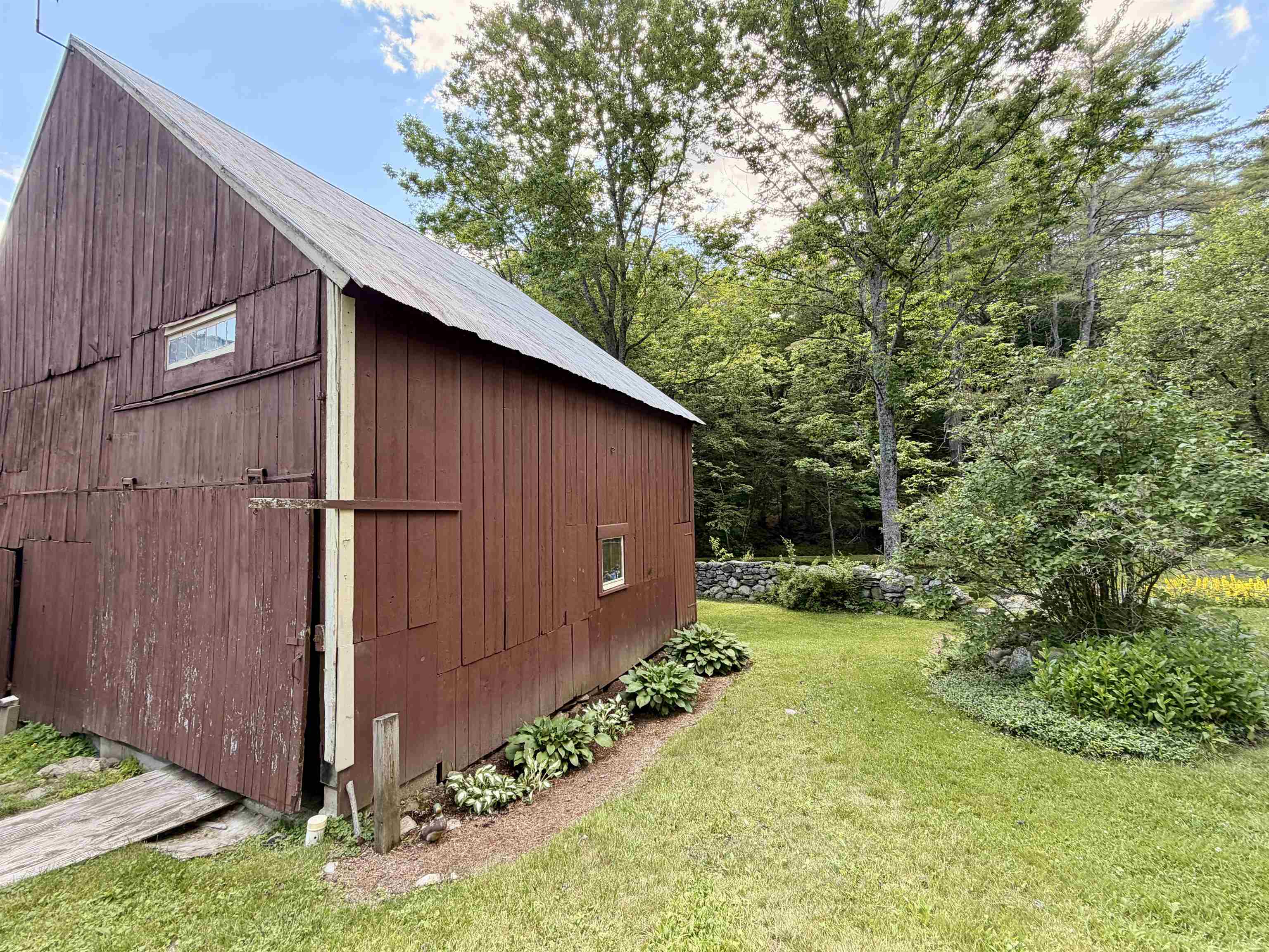 main property photo 41