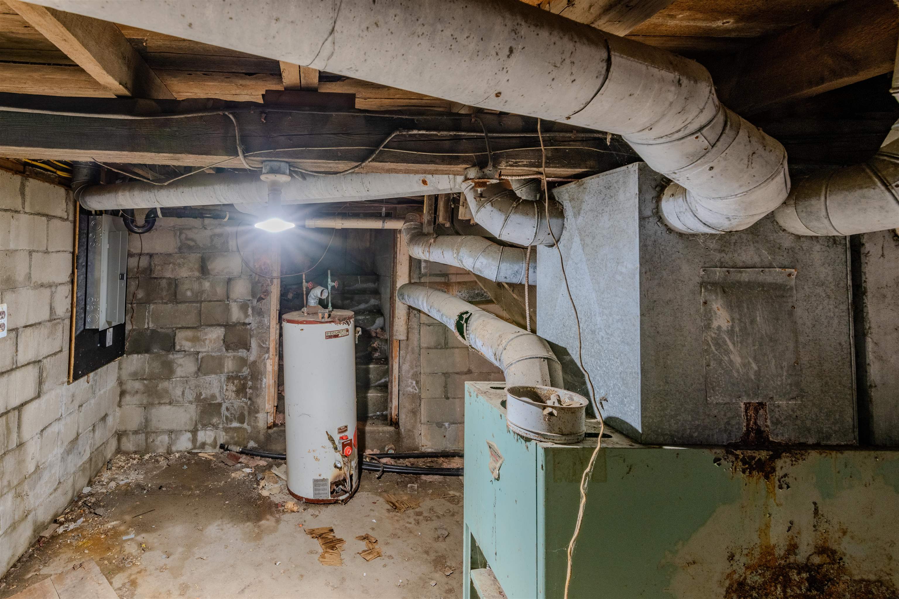 main property photo 28