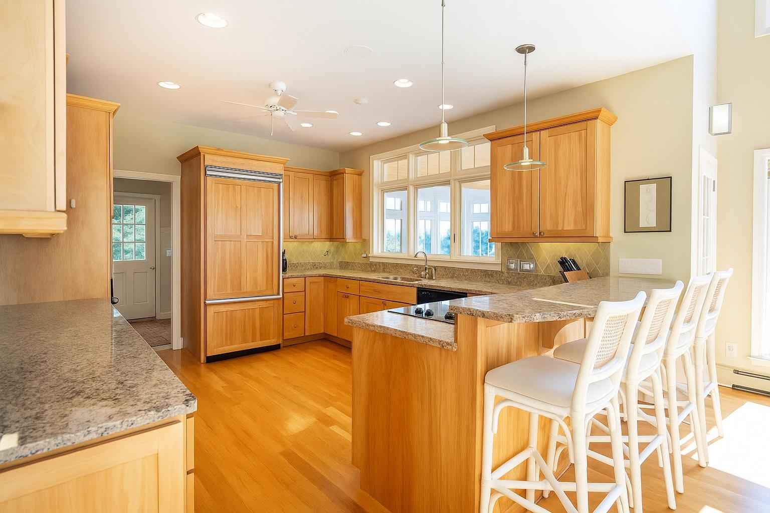 main property photo 19