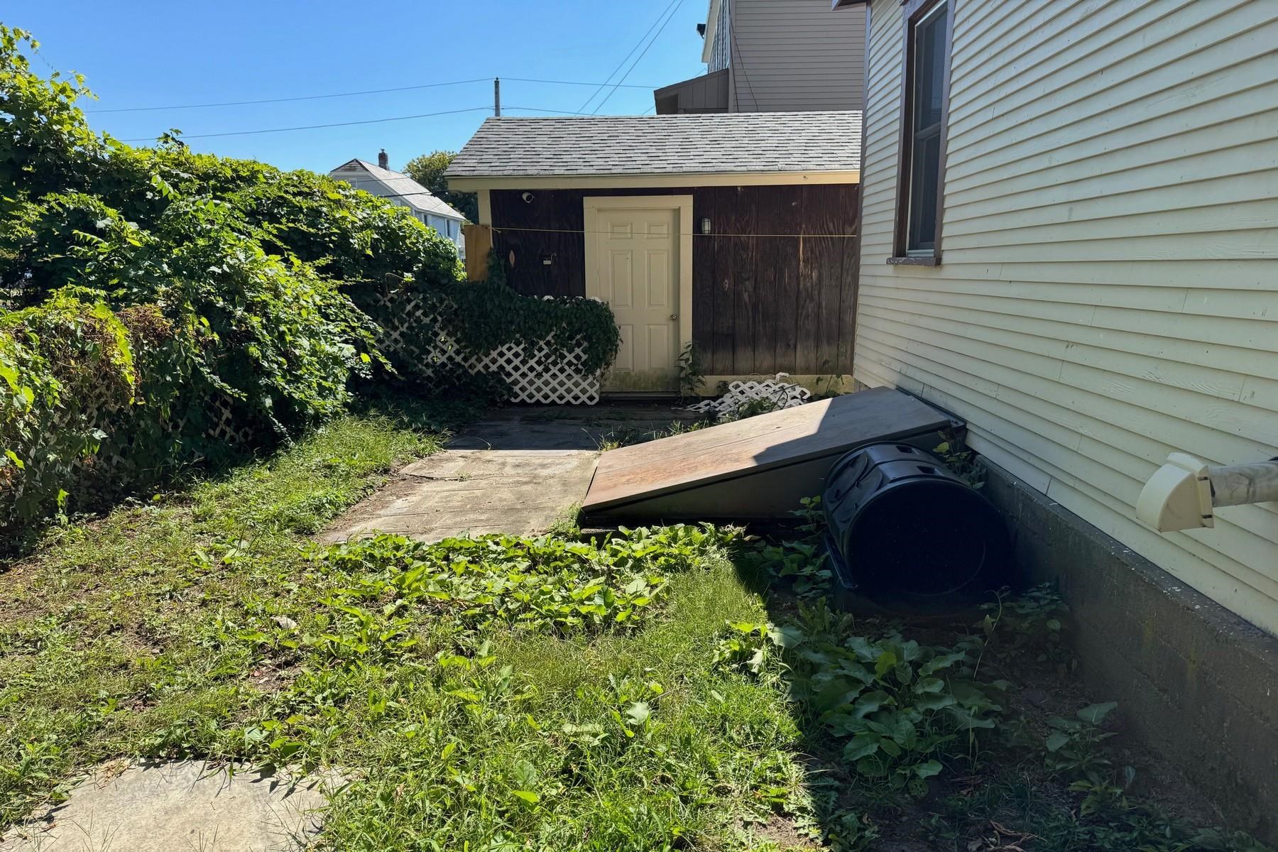 main property photo 20