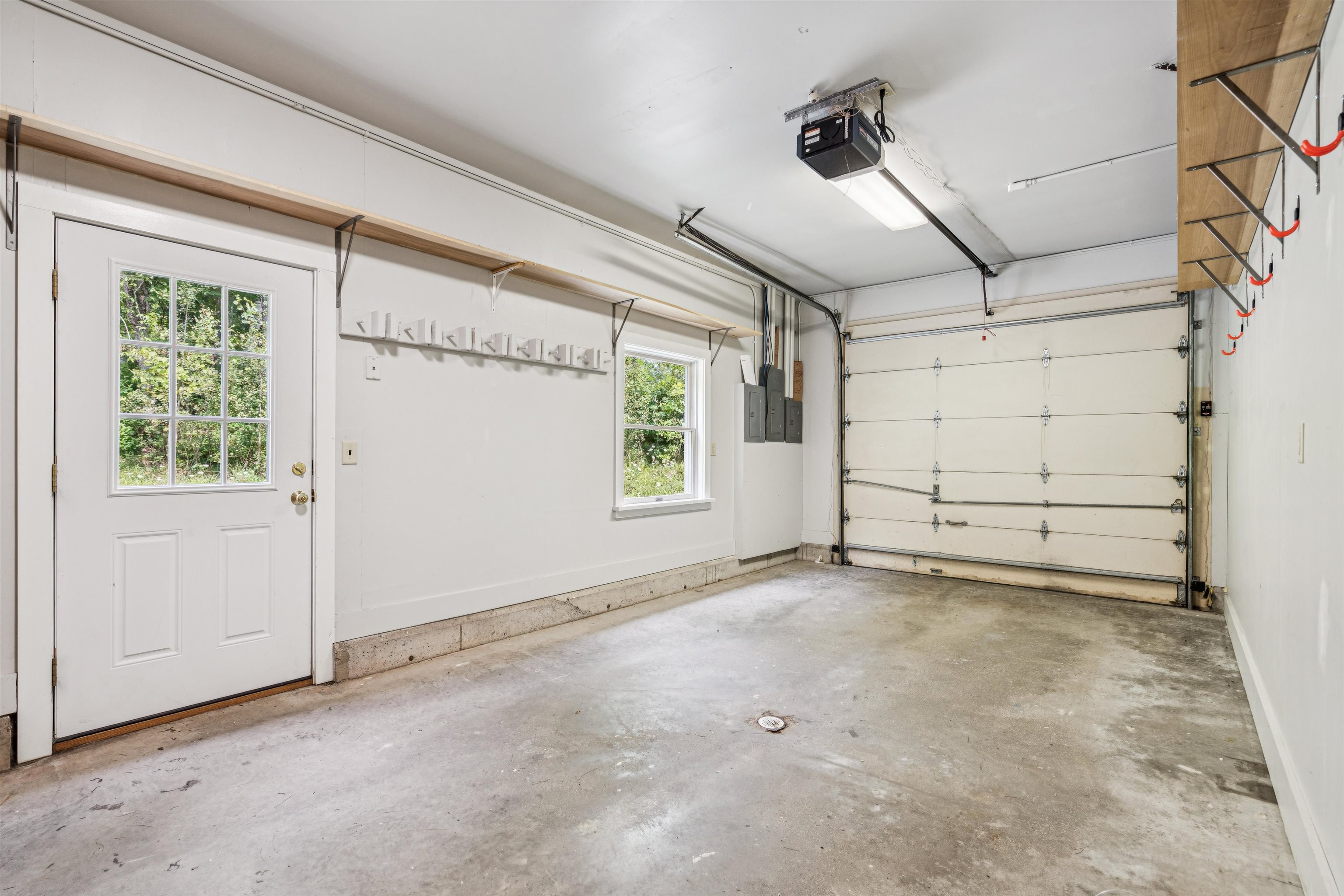 main property photo 59