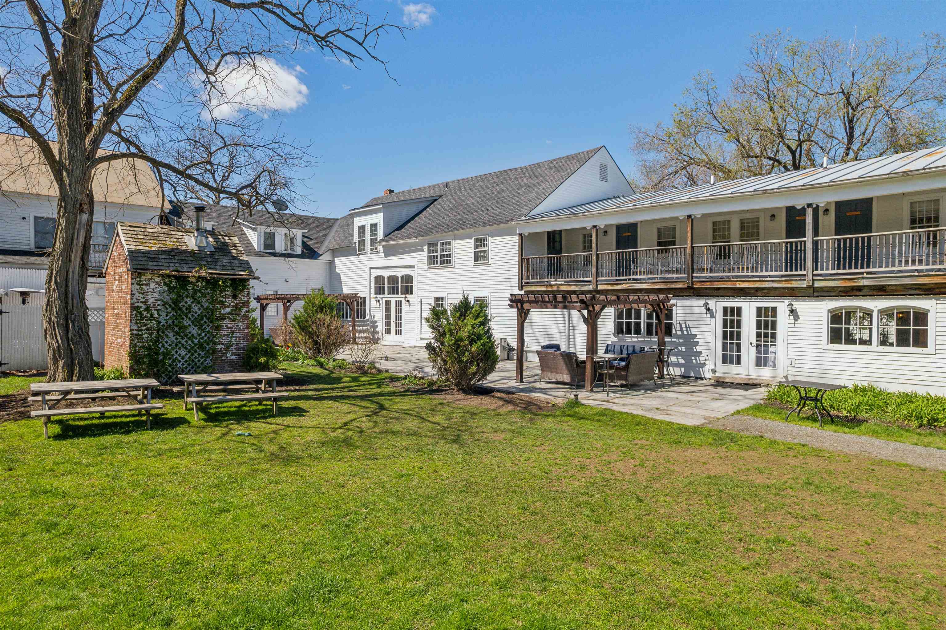 main property photo 35