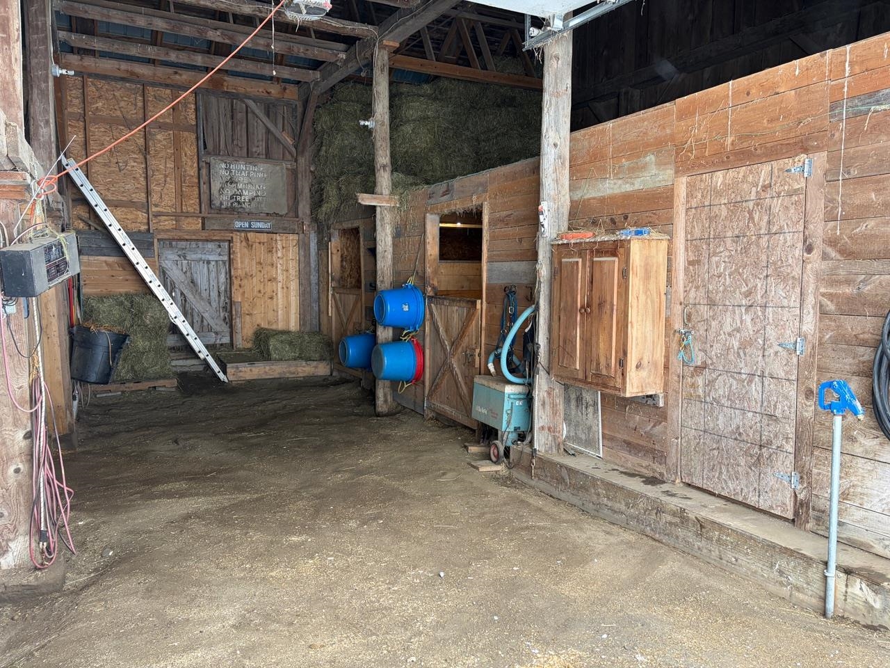 main property photo 50
