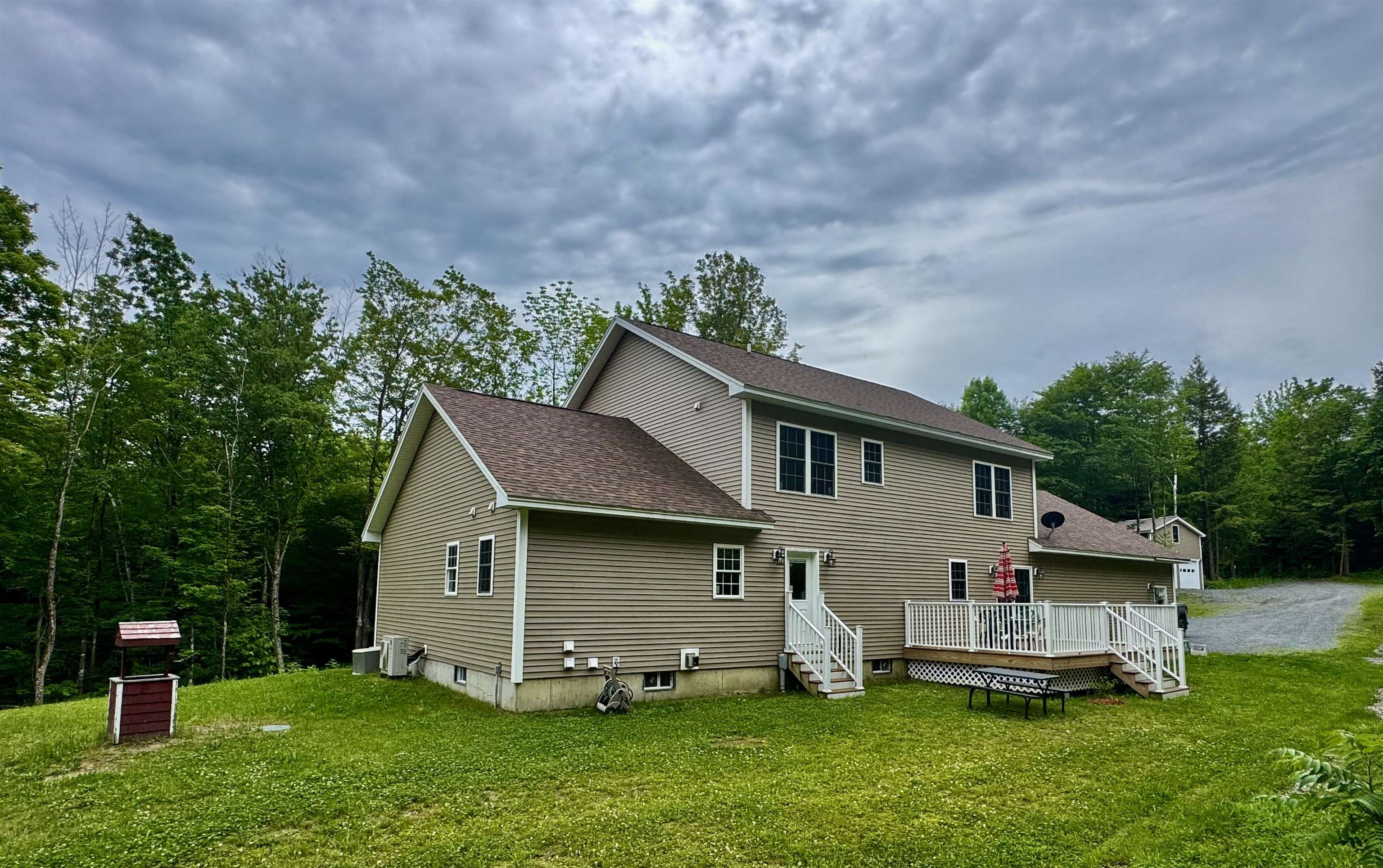 main property photo 50
