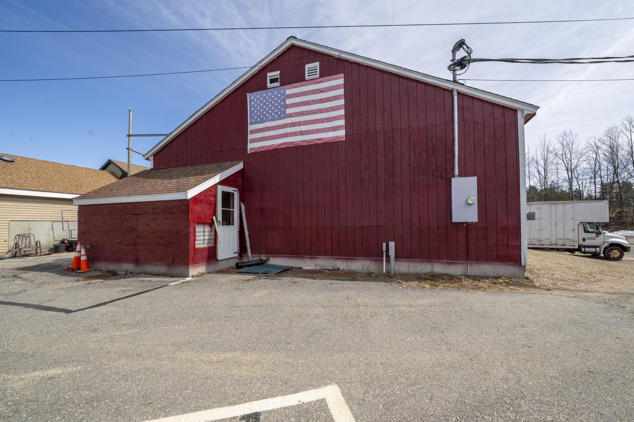 main property photo 37