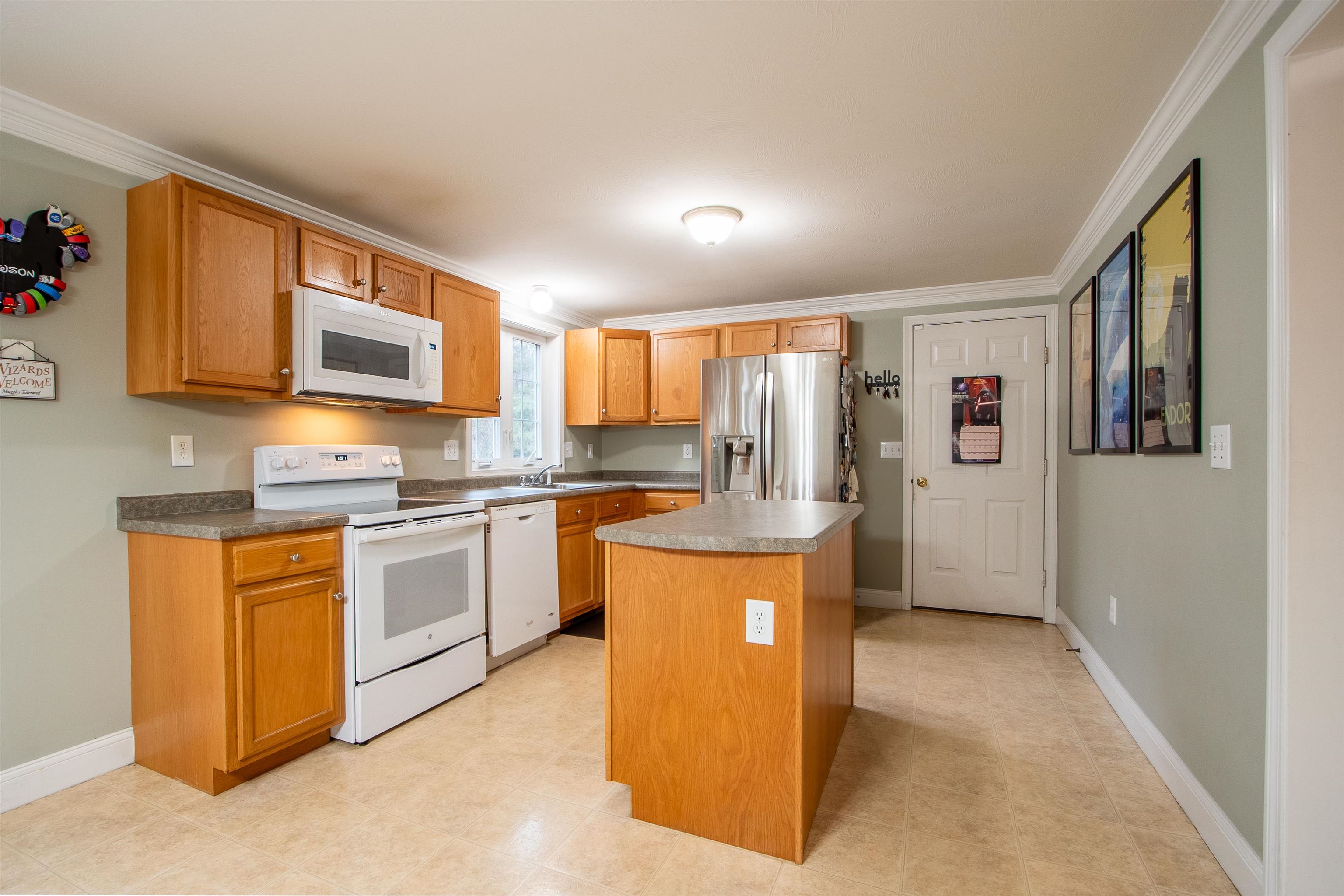 main property photo 7