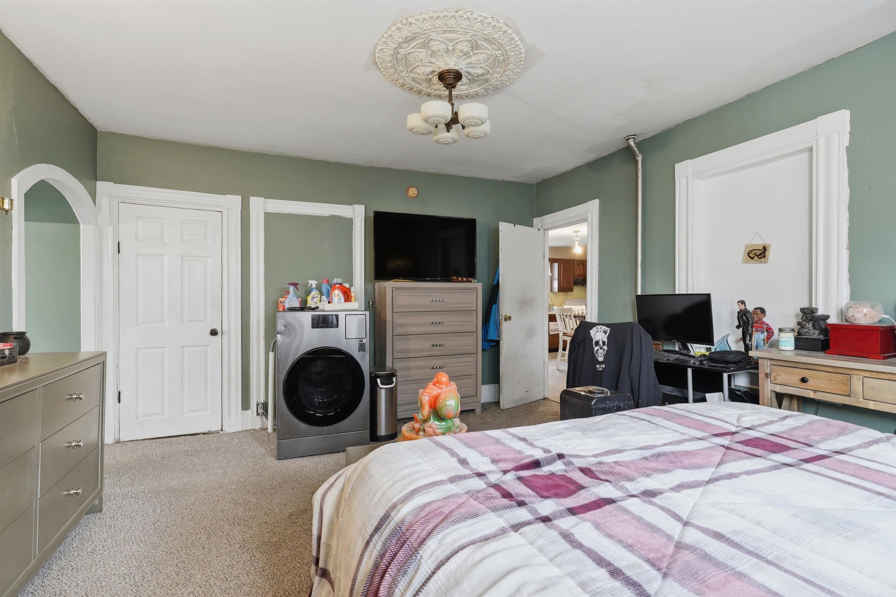 main property photo 9