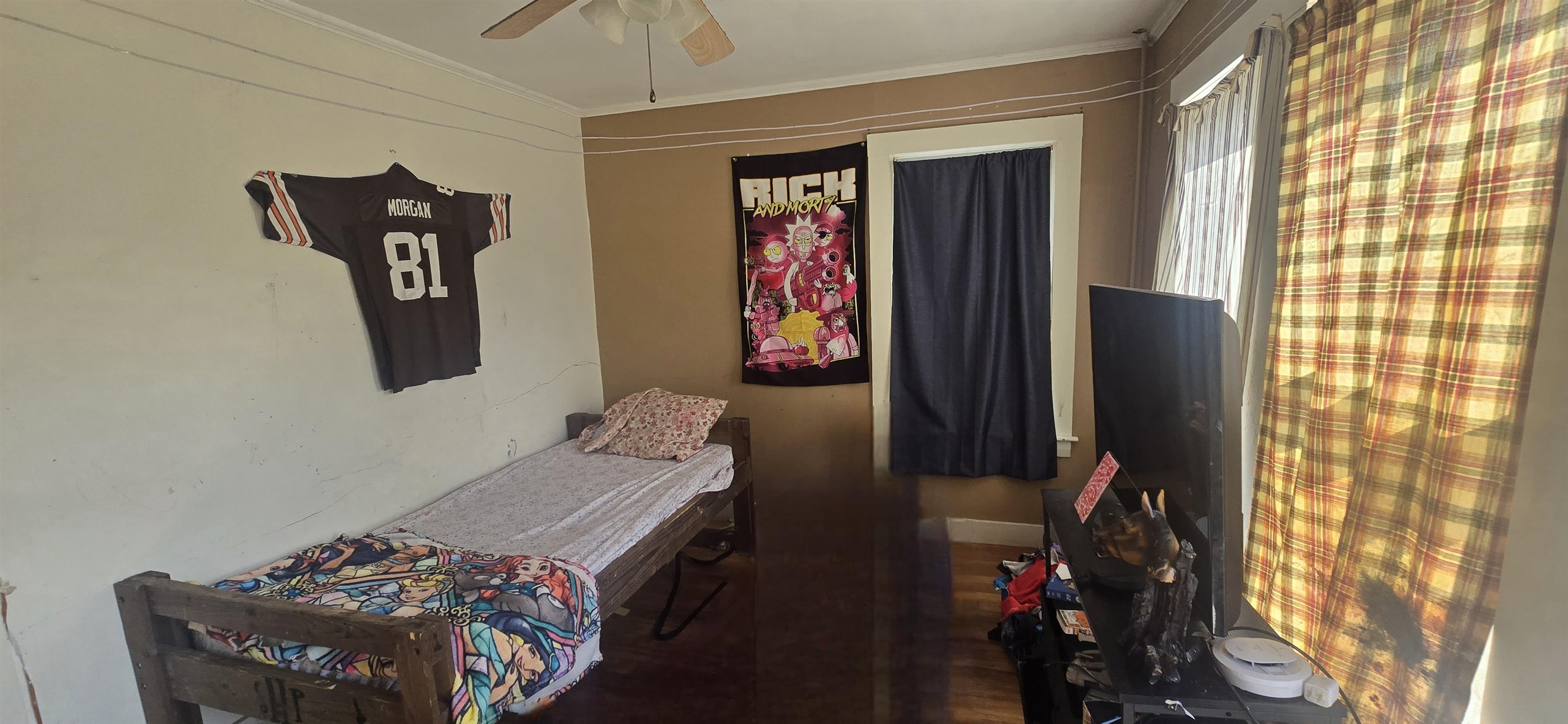 main property photo 13