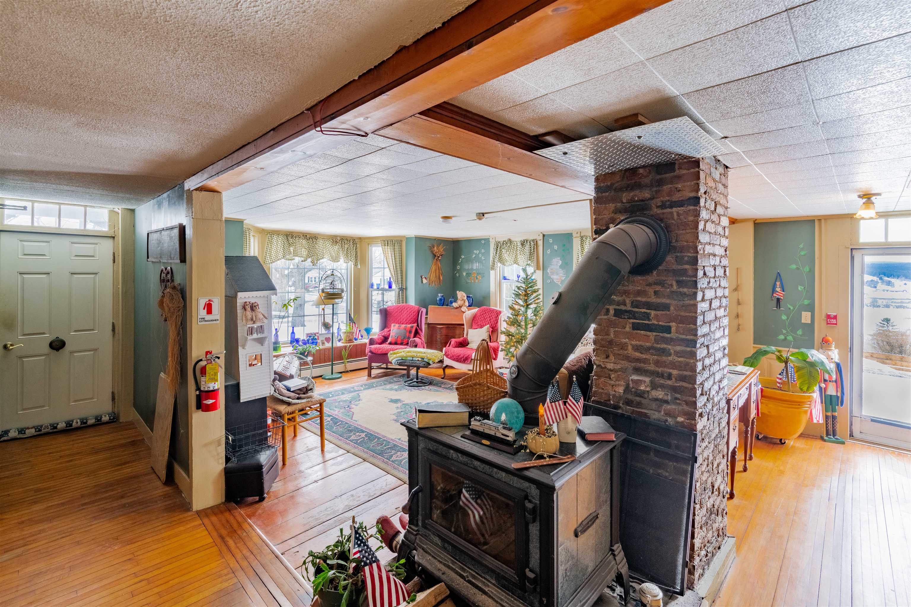main property photo 12