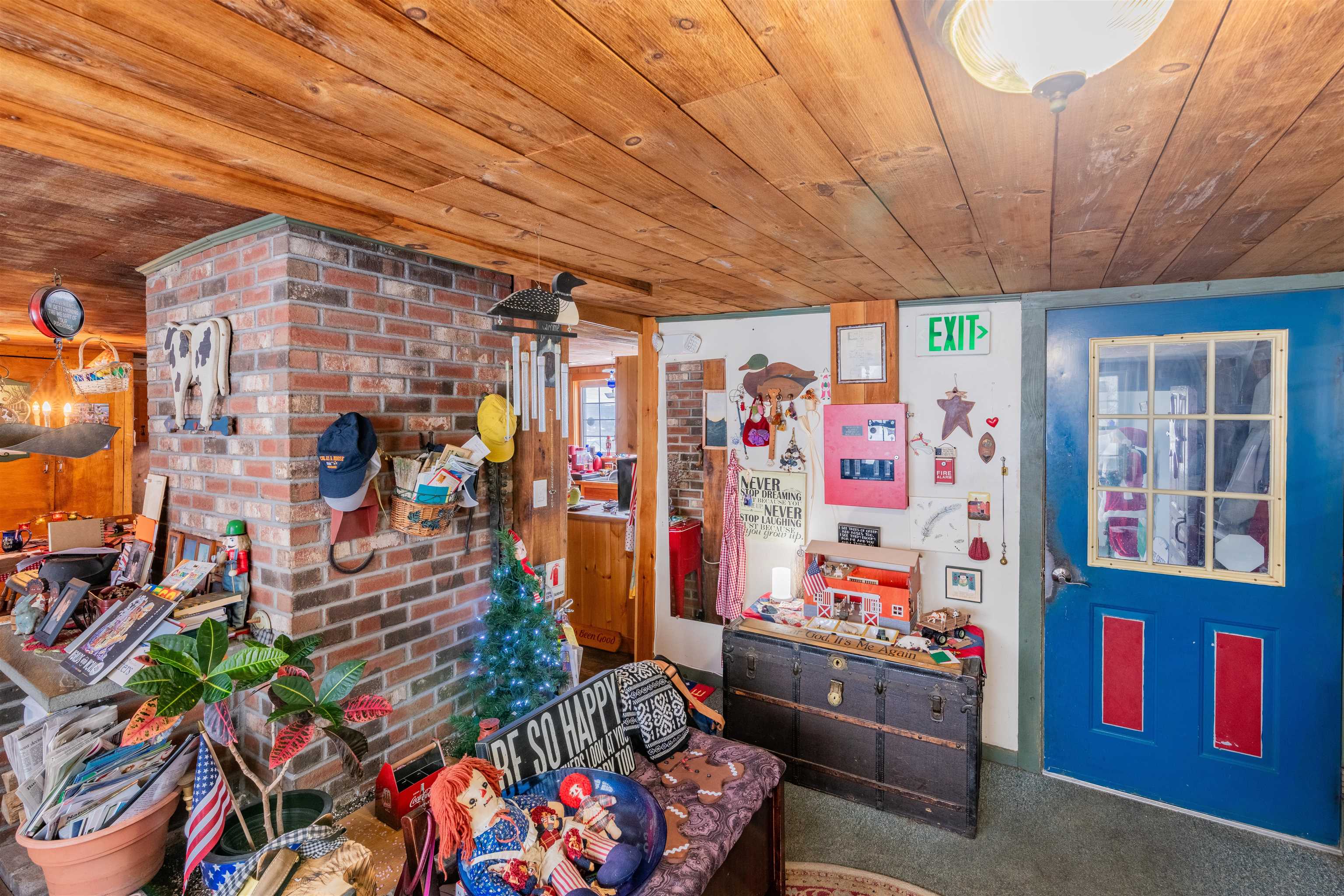 main property photo 23