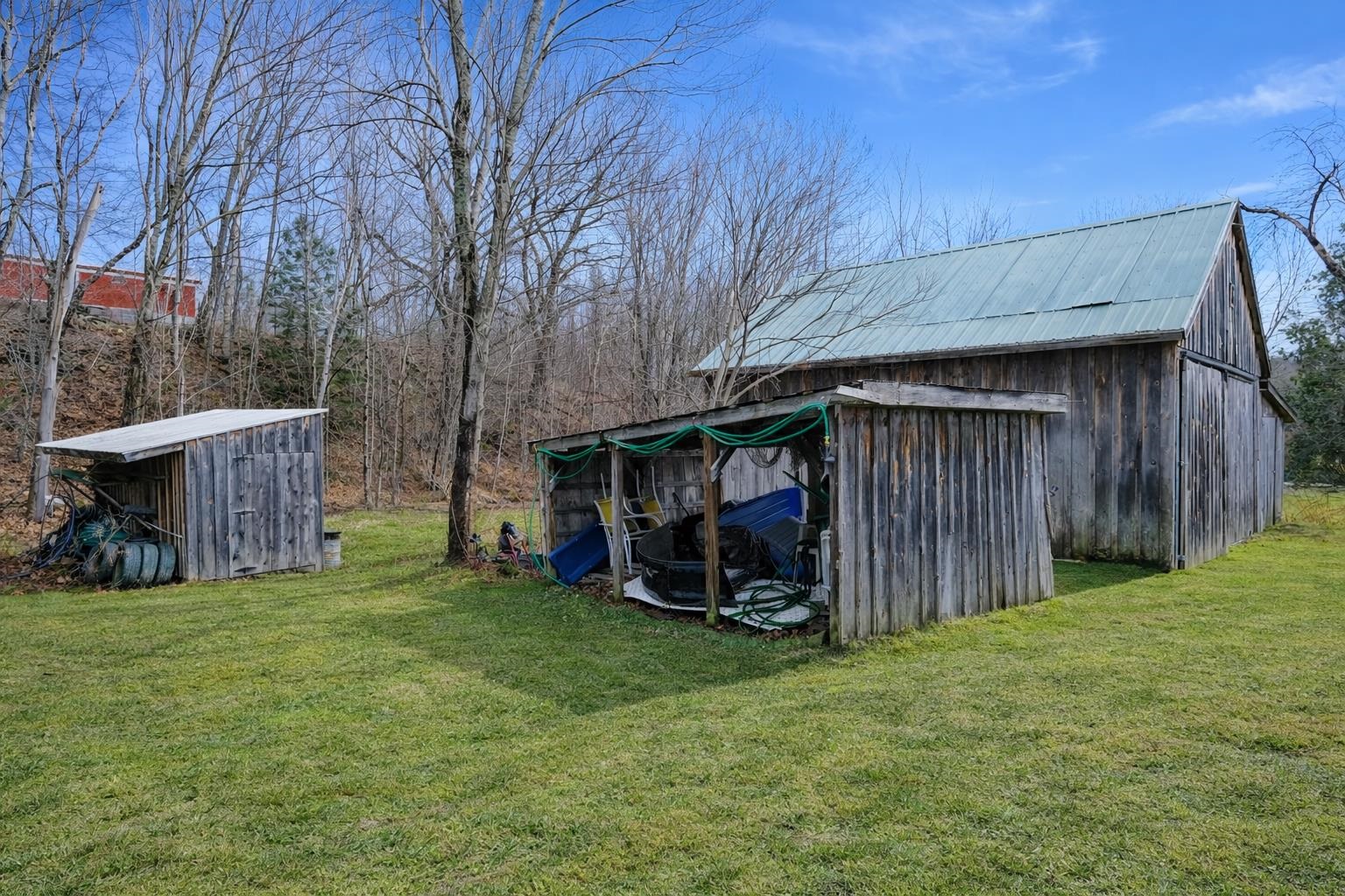 main property photo 40