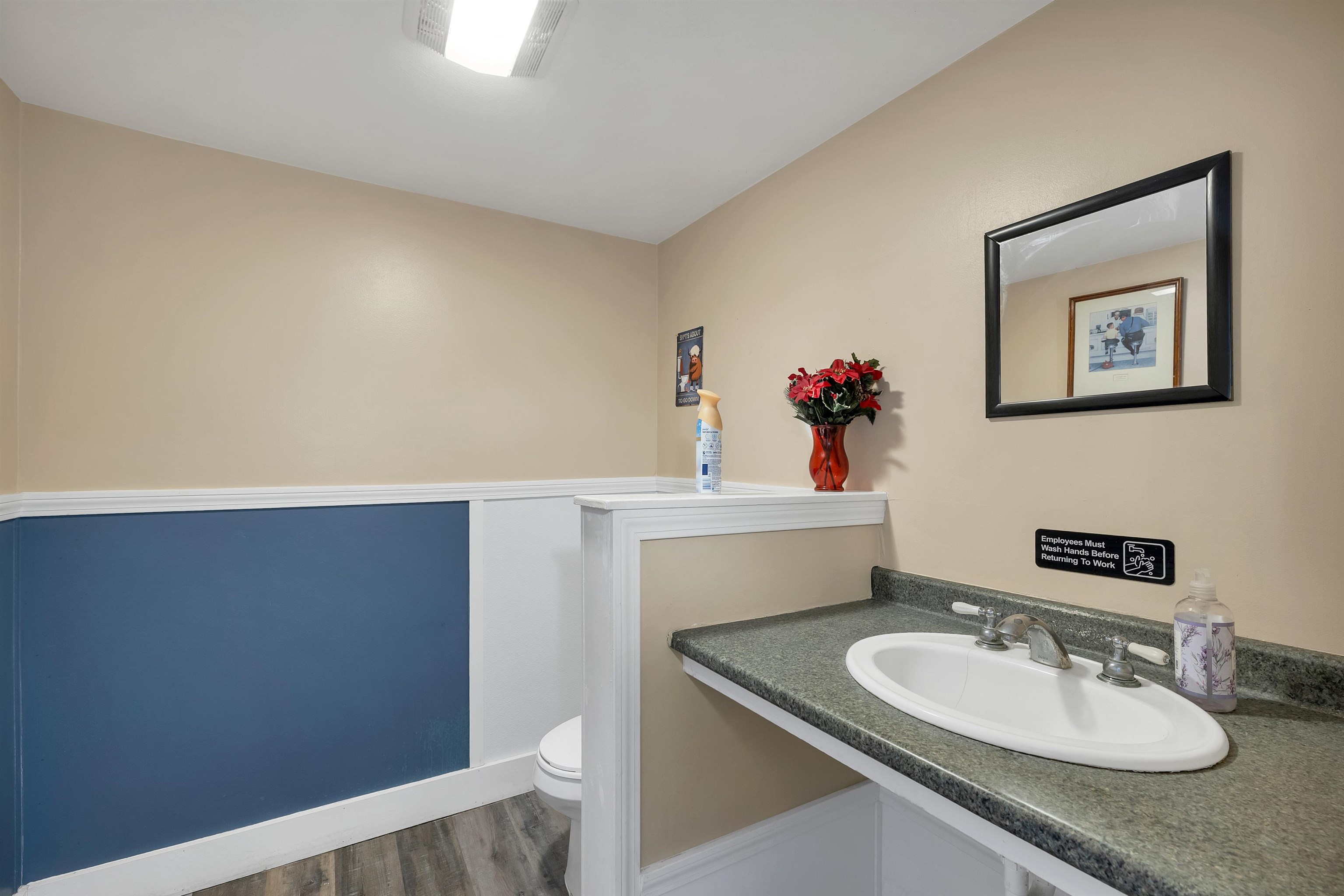 main property photo 16
