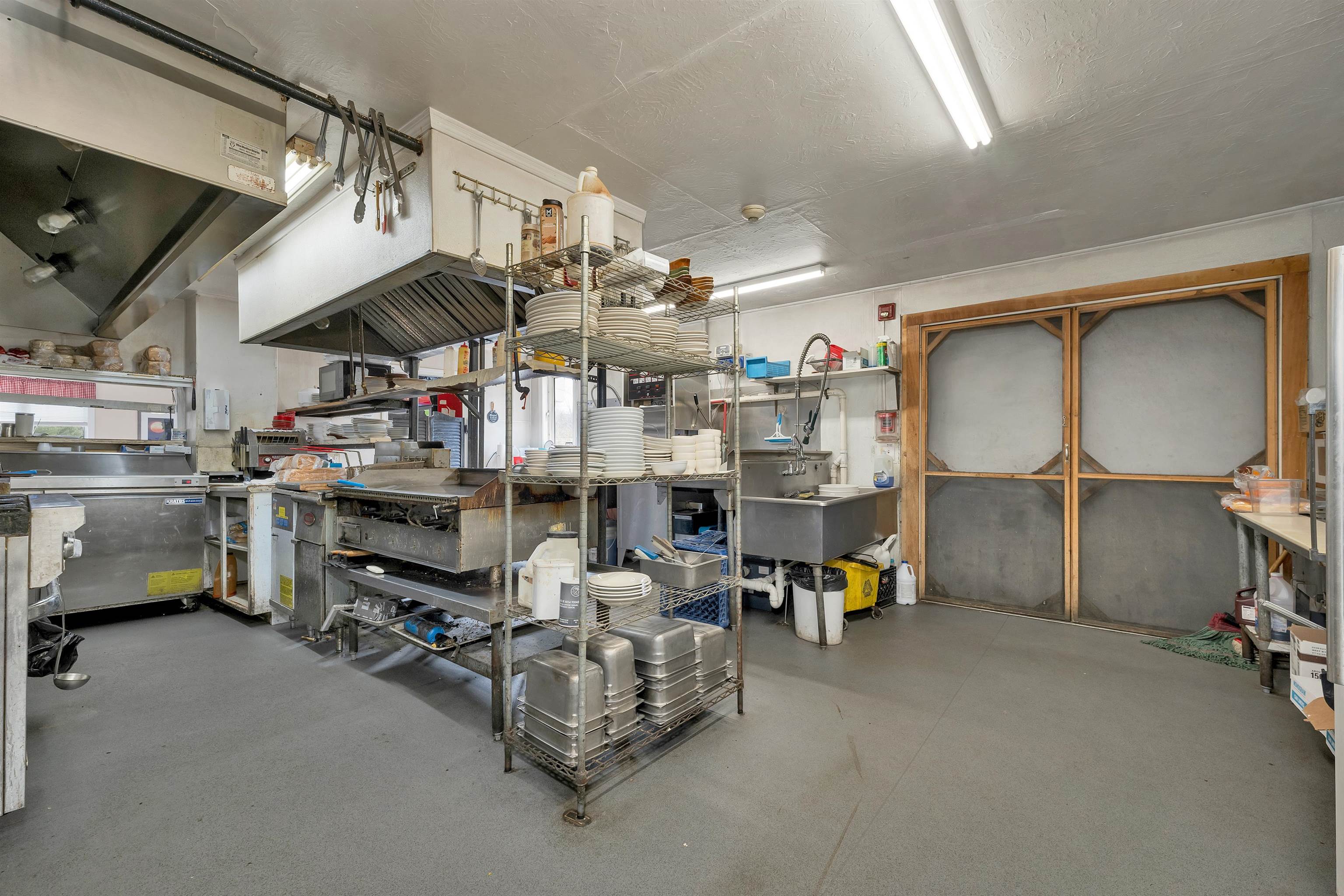 main property photo 40