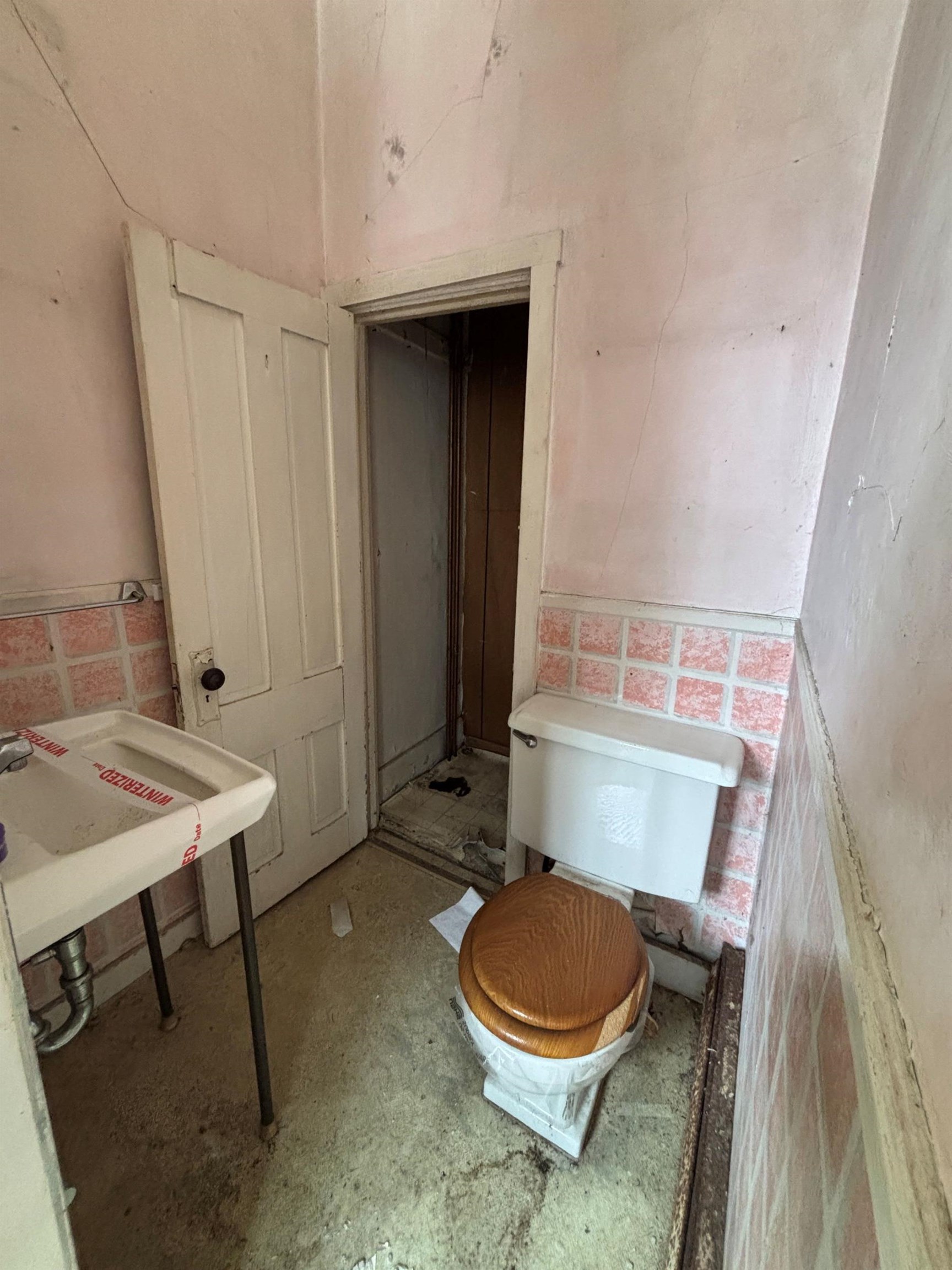 main property photo 37