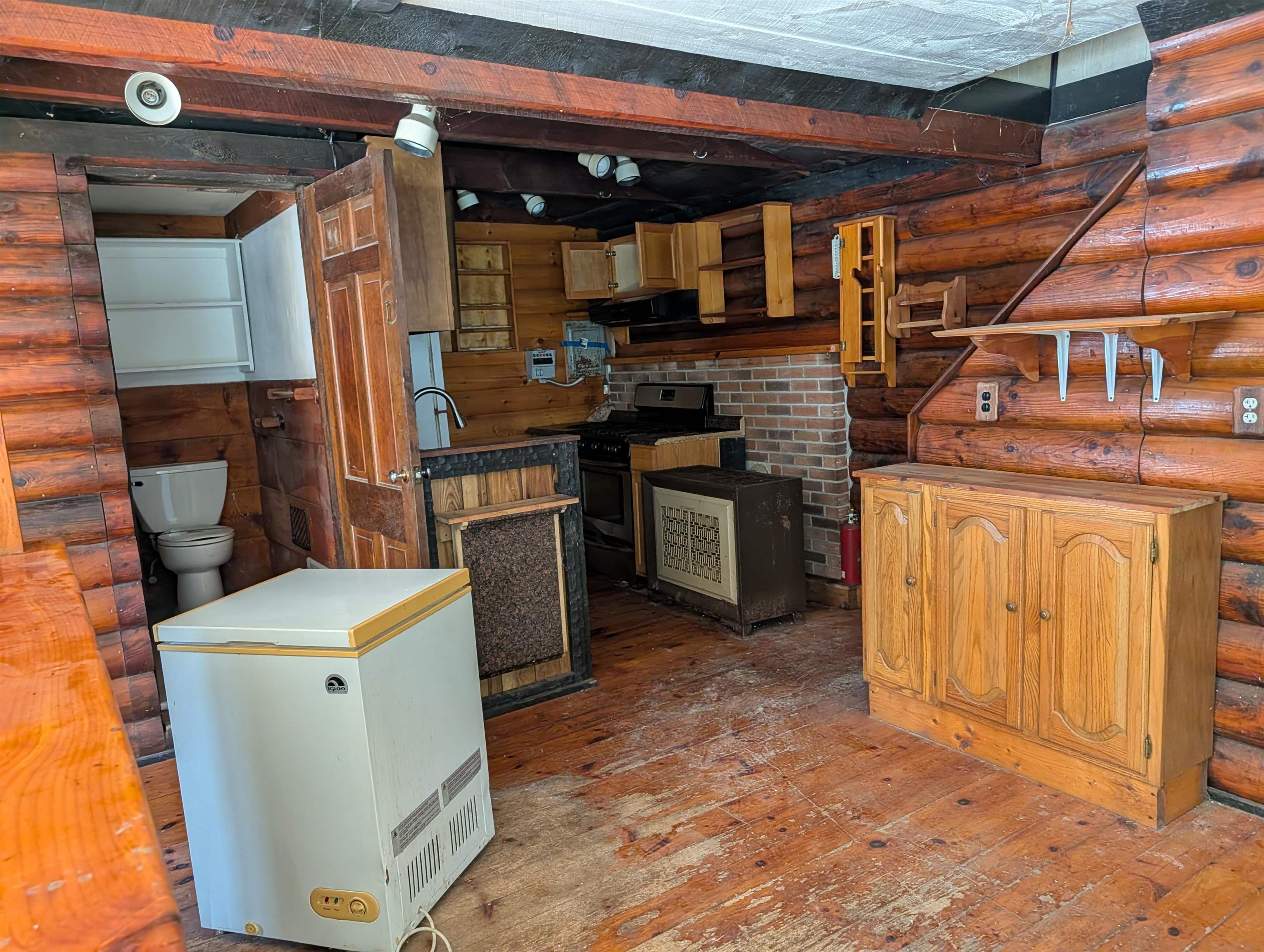 main property photo 16