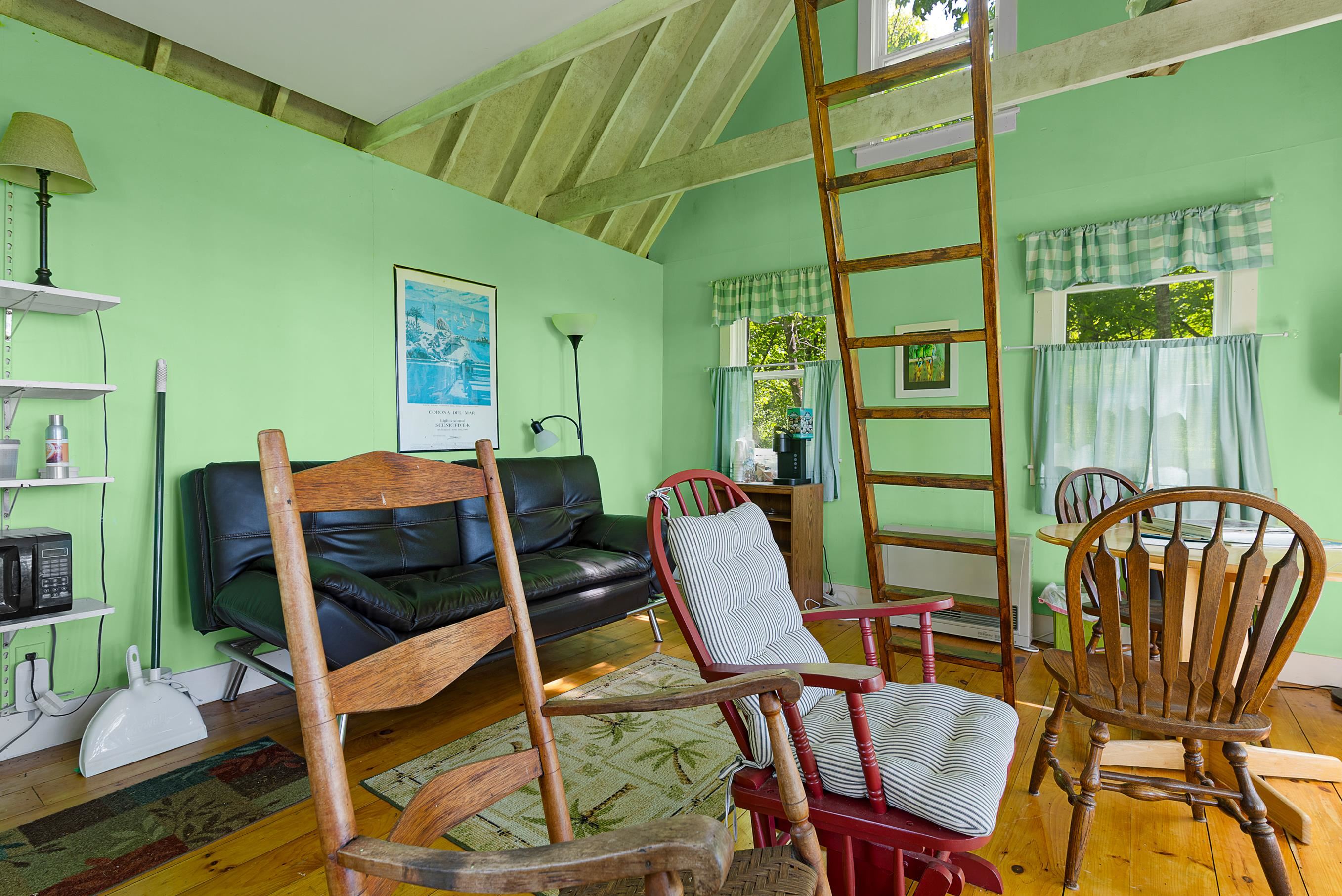 main property photo 45