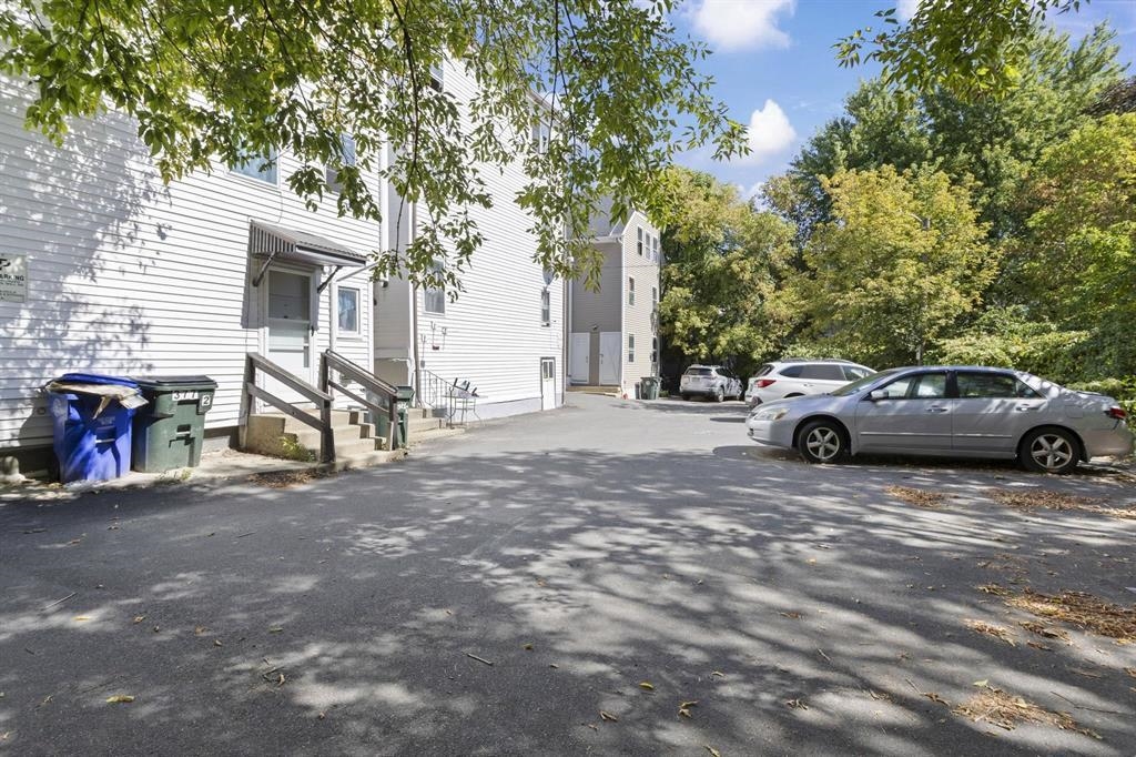 main property photo 14