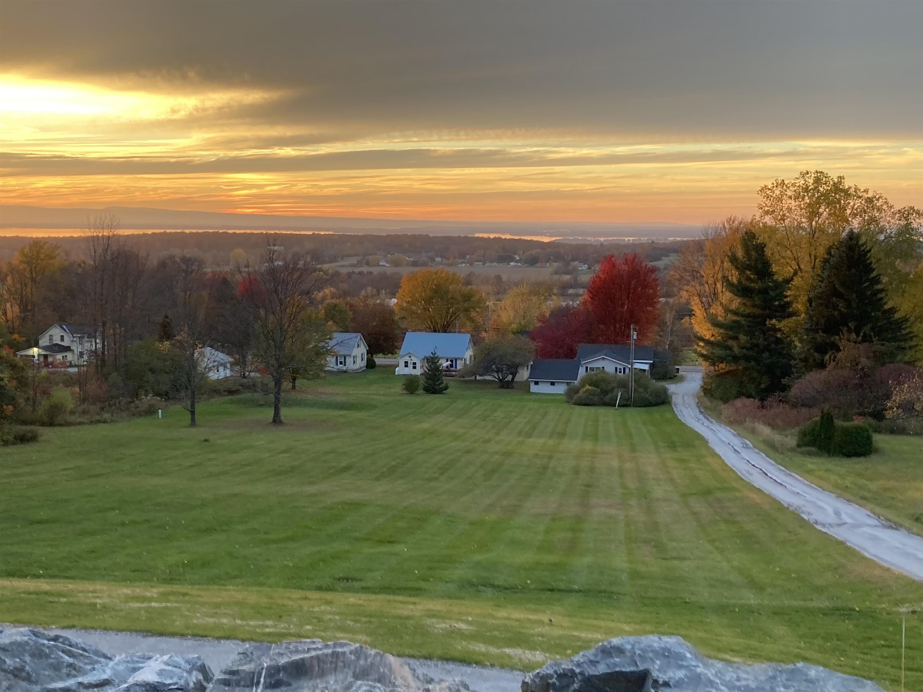 main property photo 32