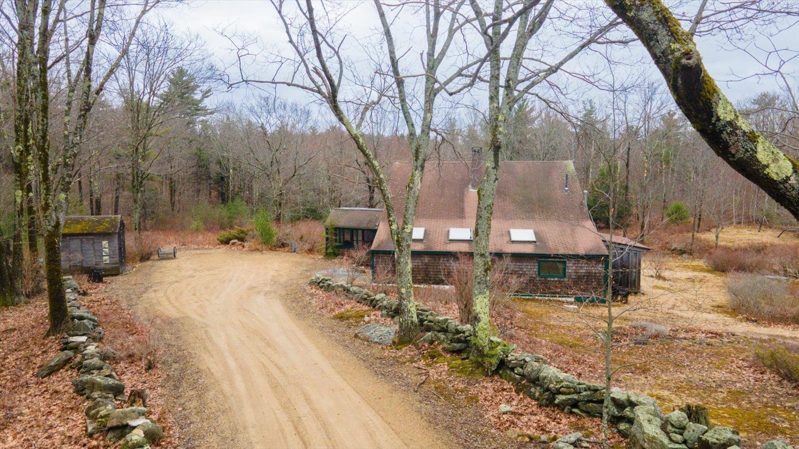 main property photo 37