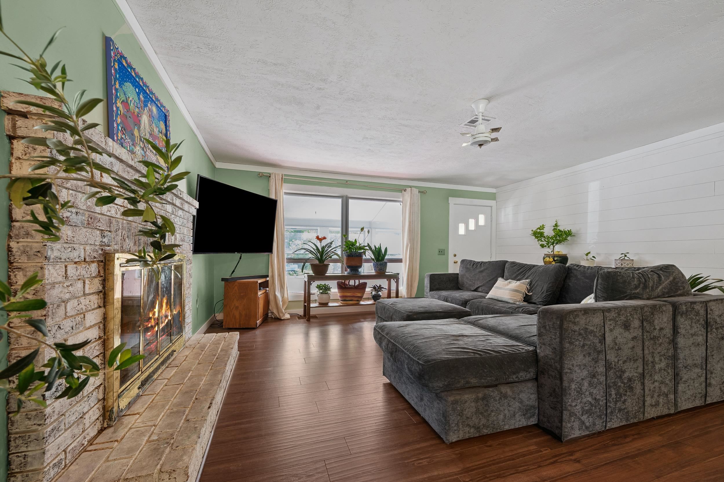 main property photo 3