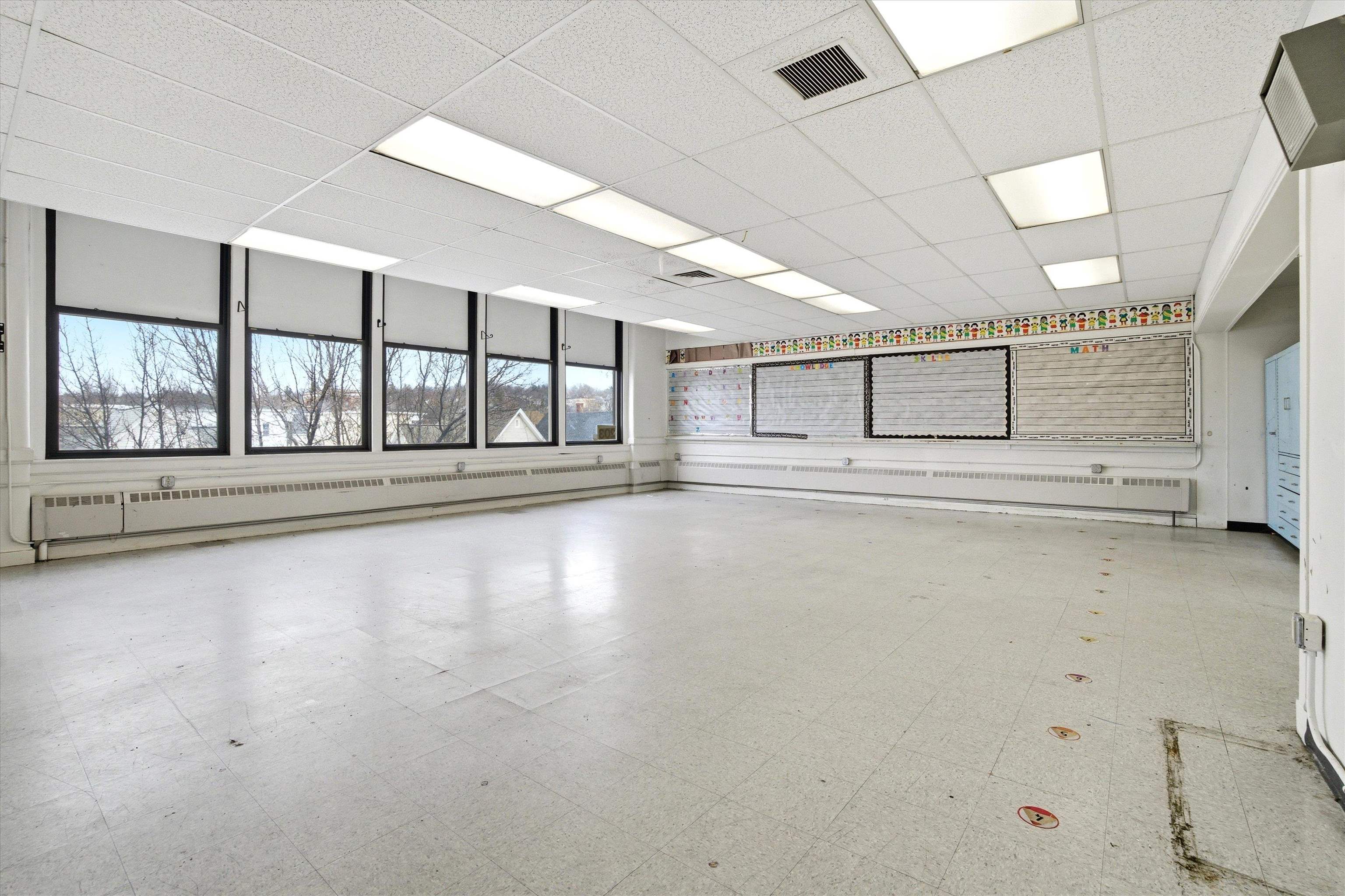 main property photo 51