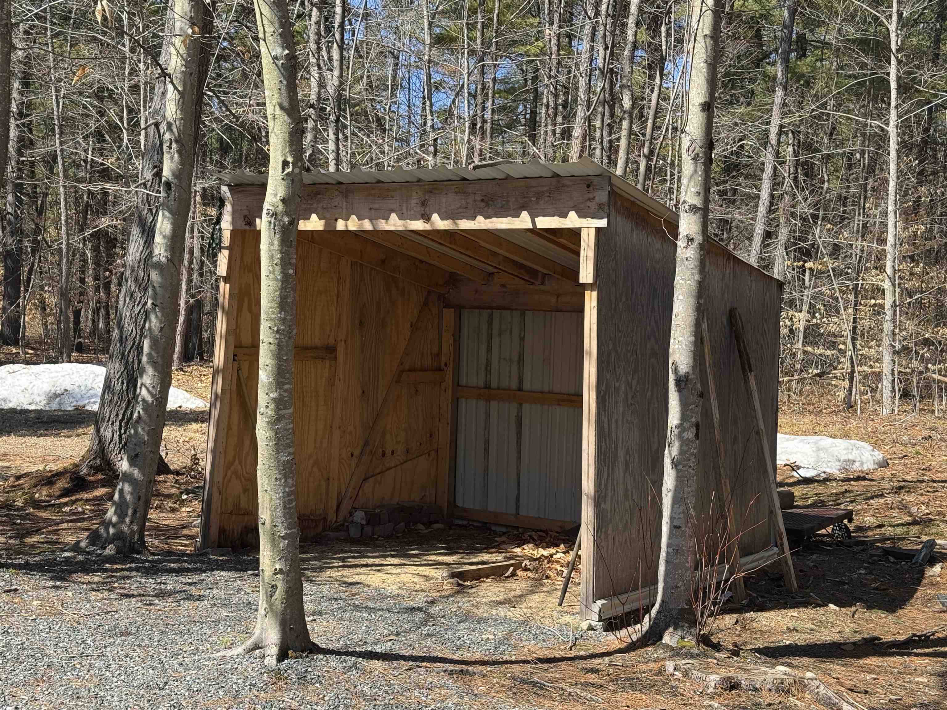 main property photo 37