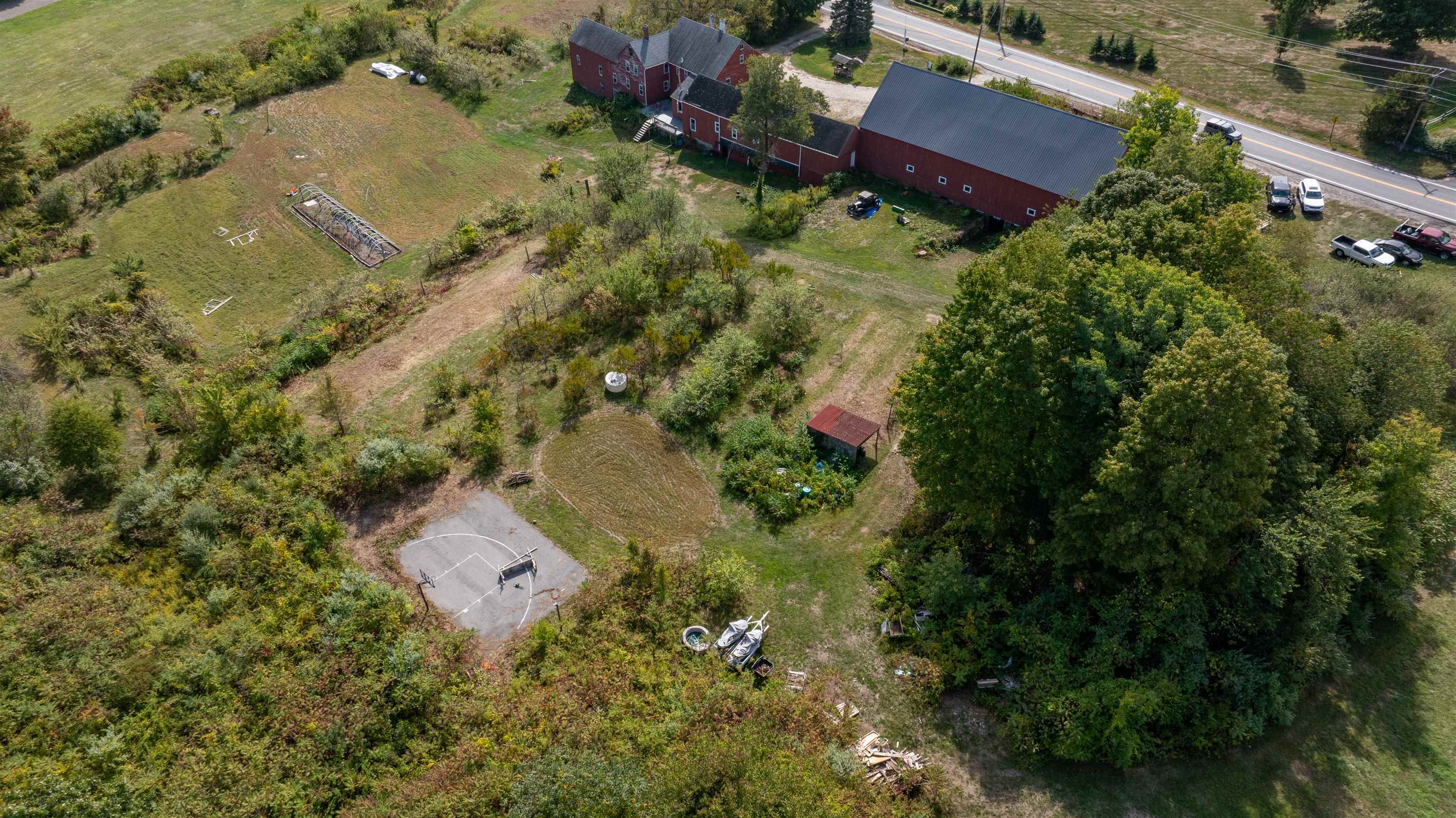 main property photo 33