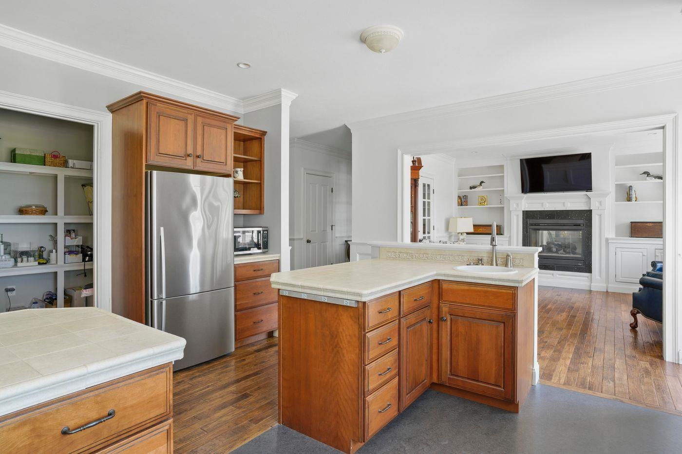 main property photo 12