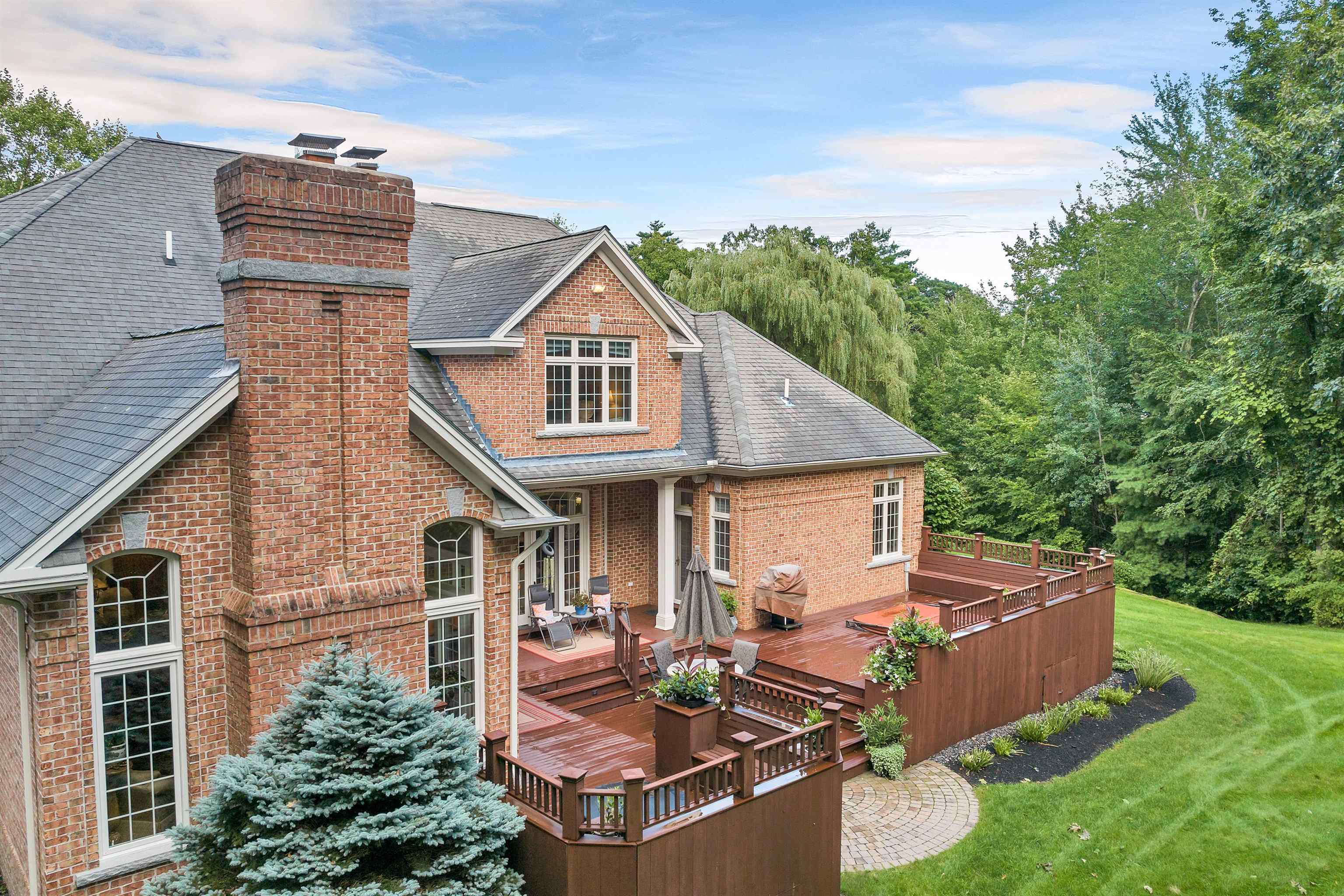 main property photo 5