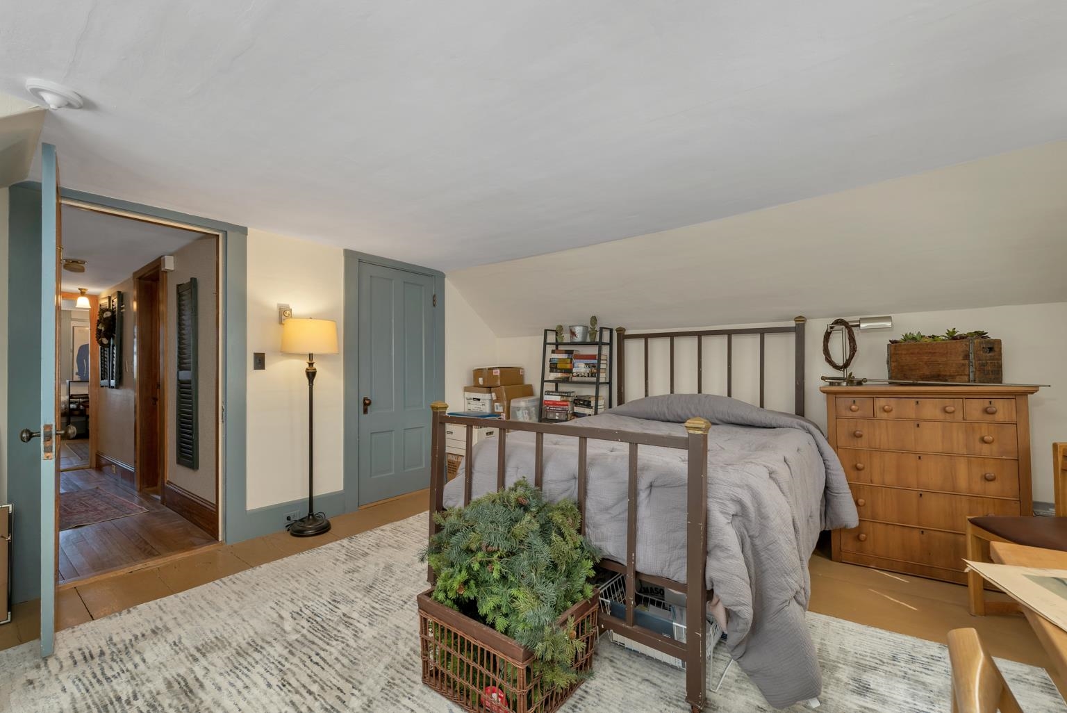 main property photo 32