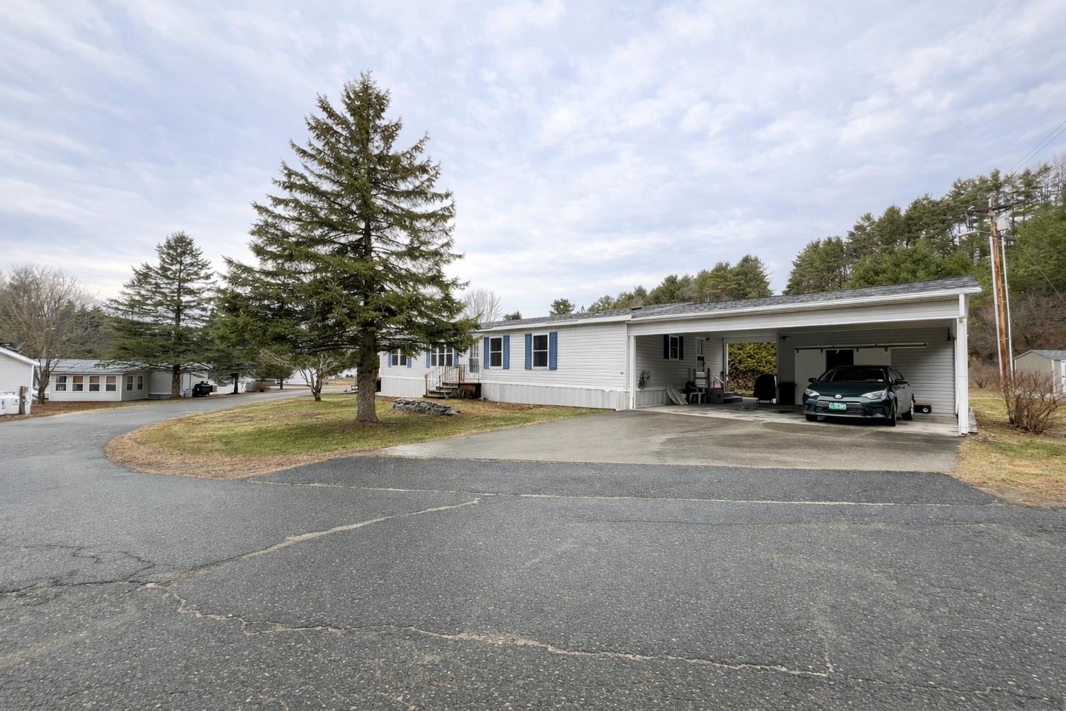 main property photo 29
