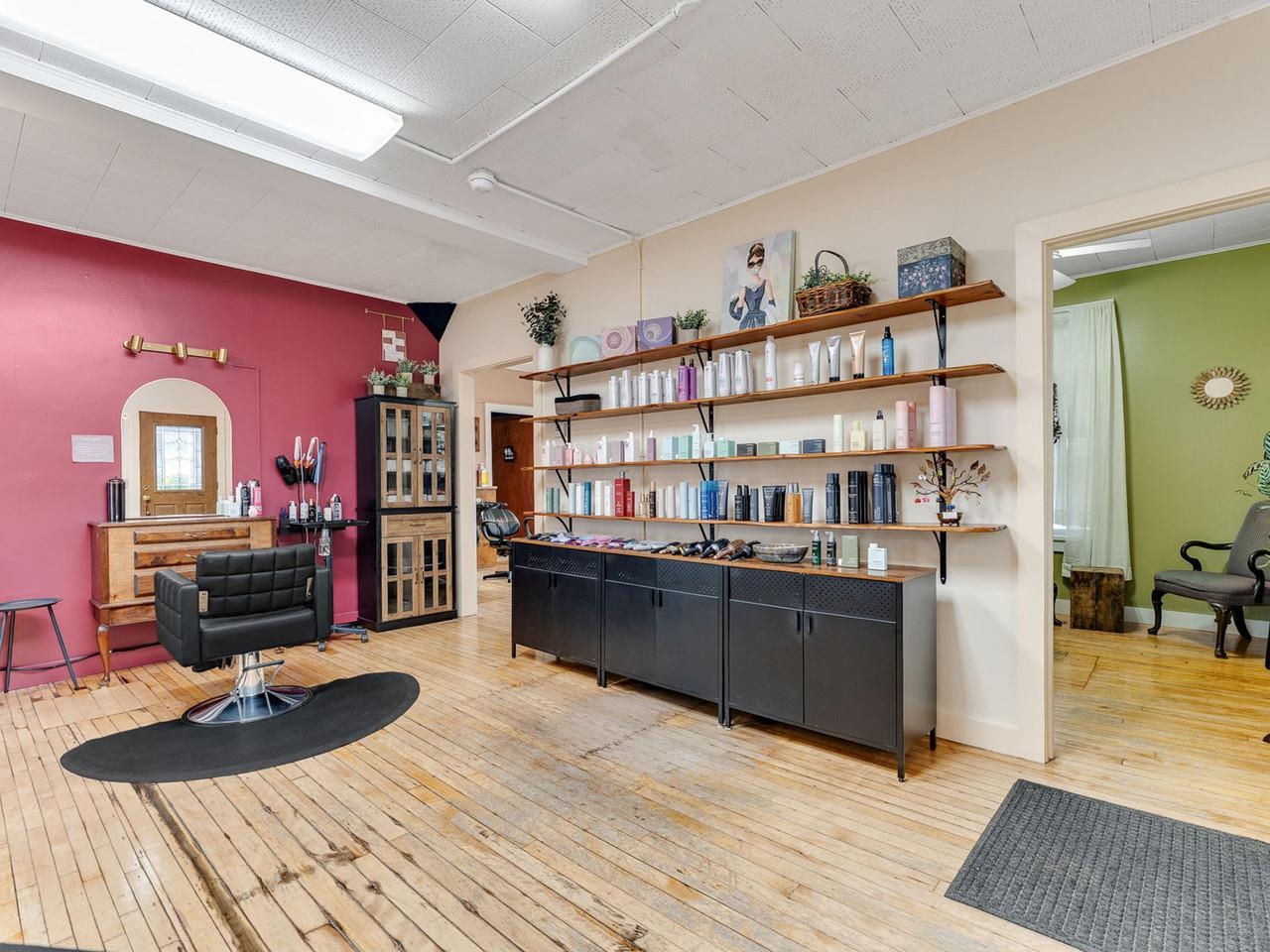 main property photo 5