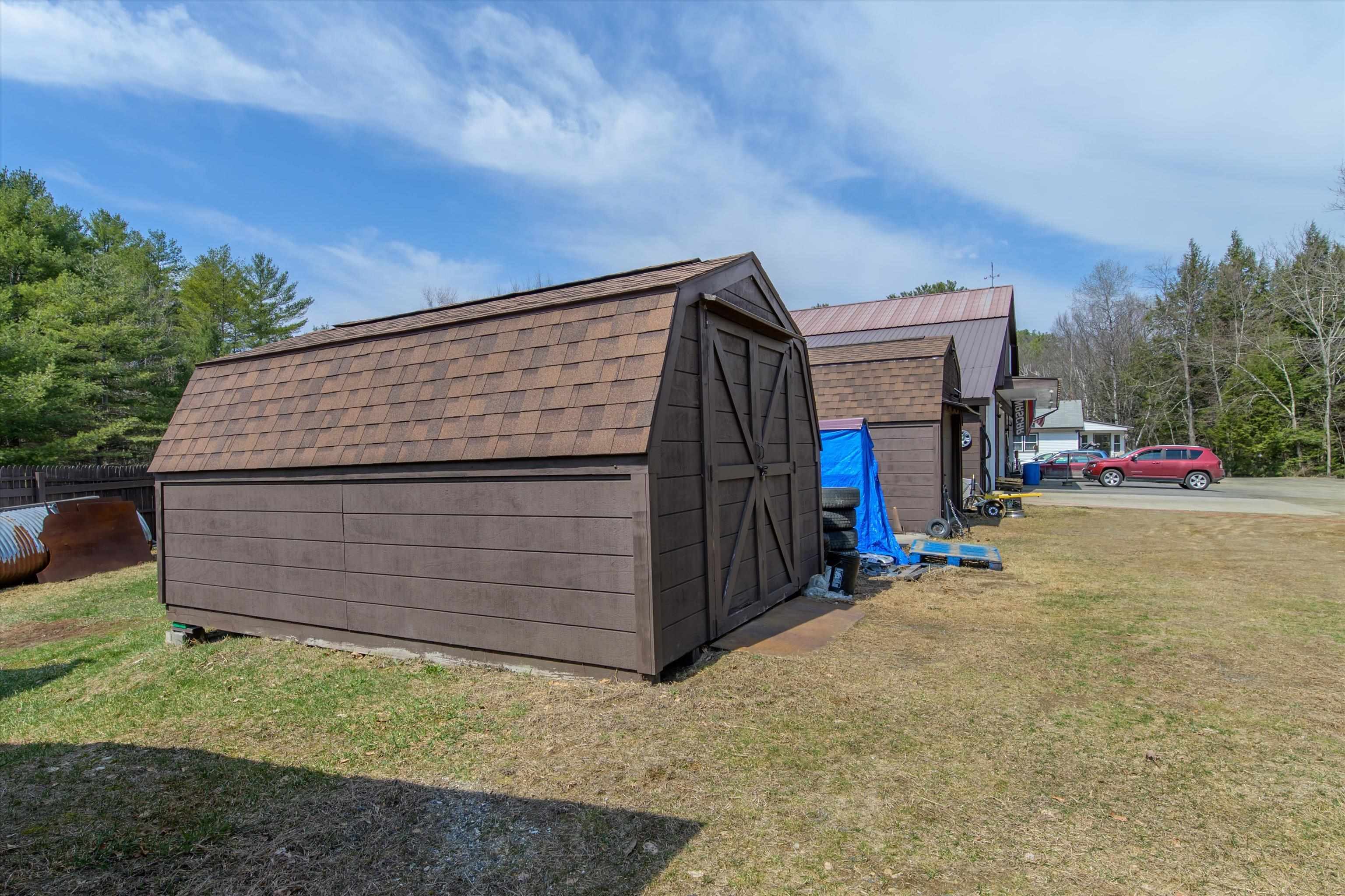 main property photo 37