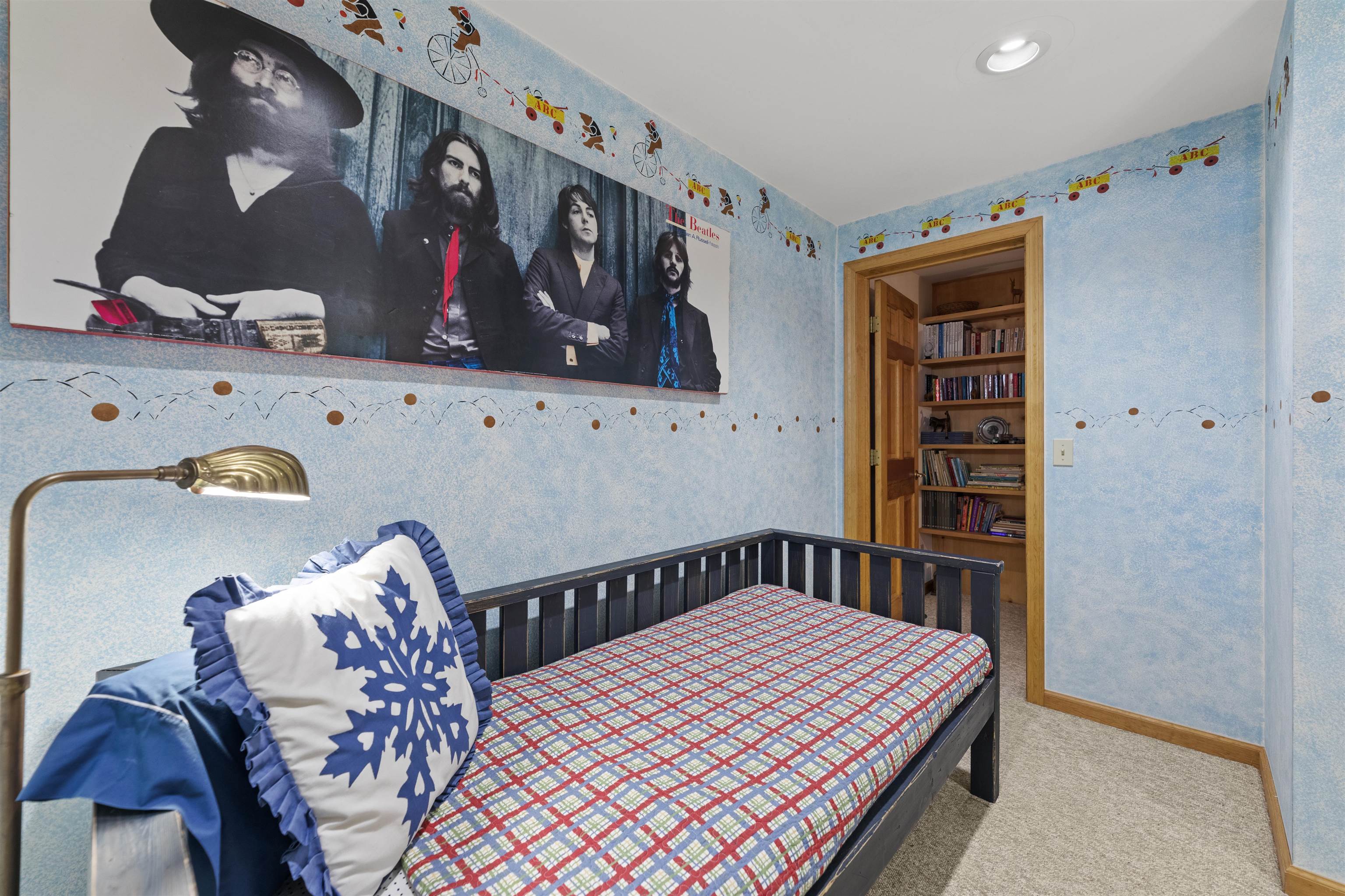main property photo 38