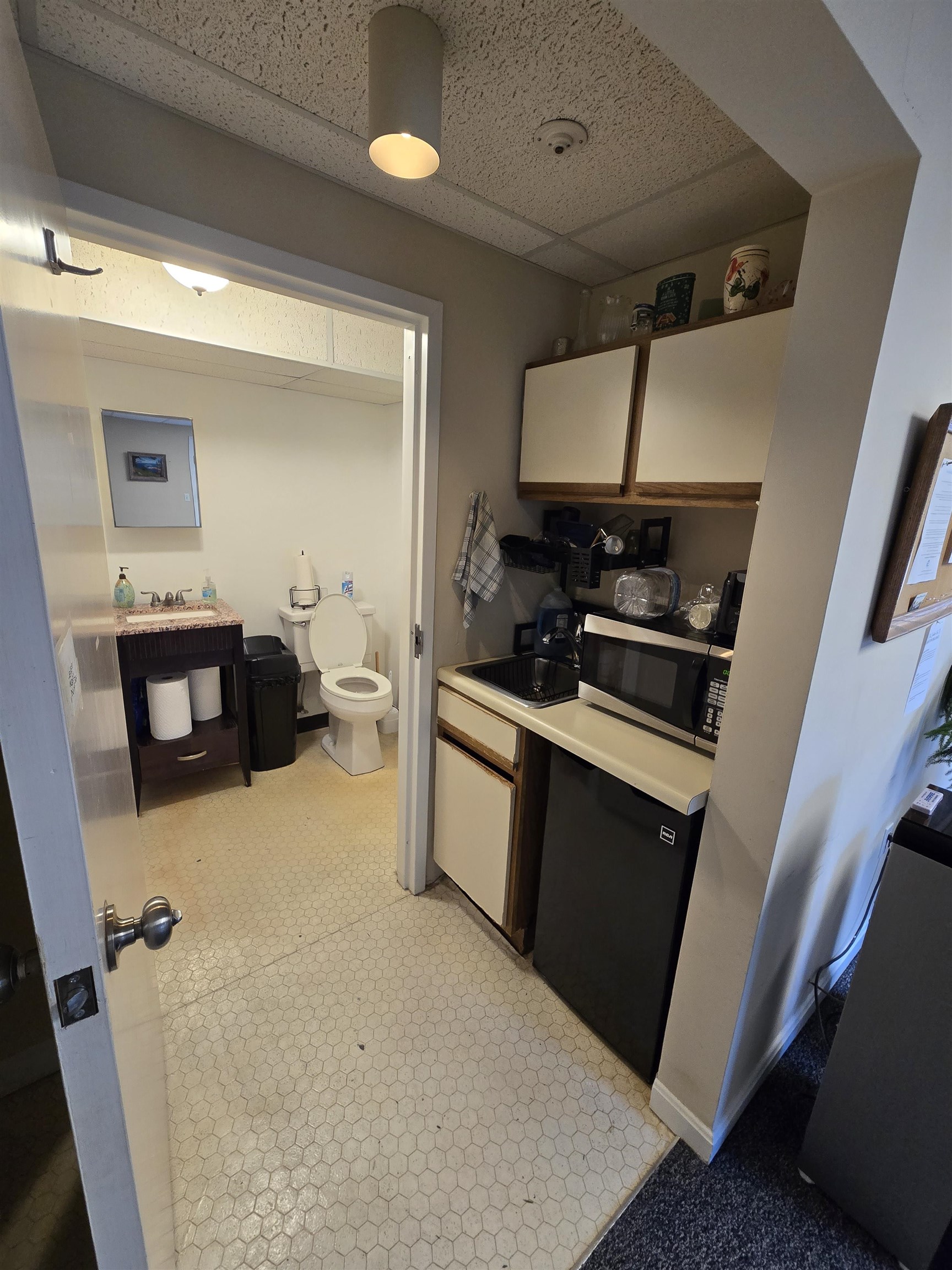 main property photo 12