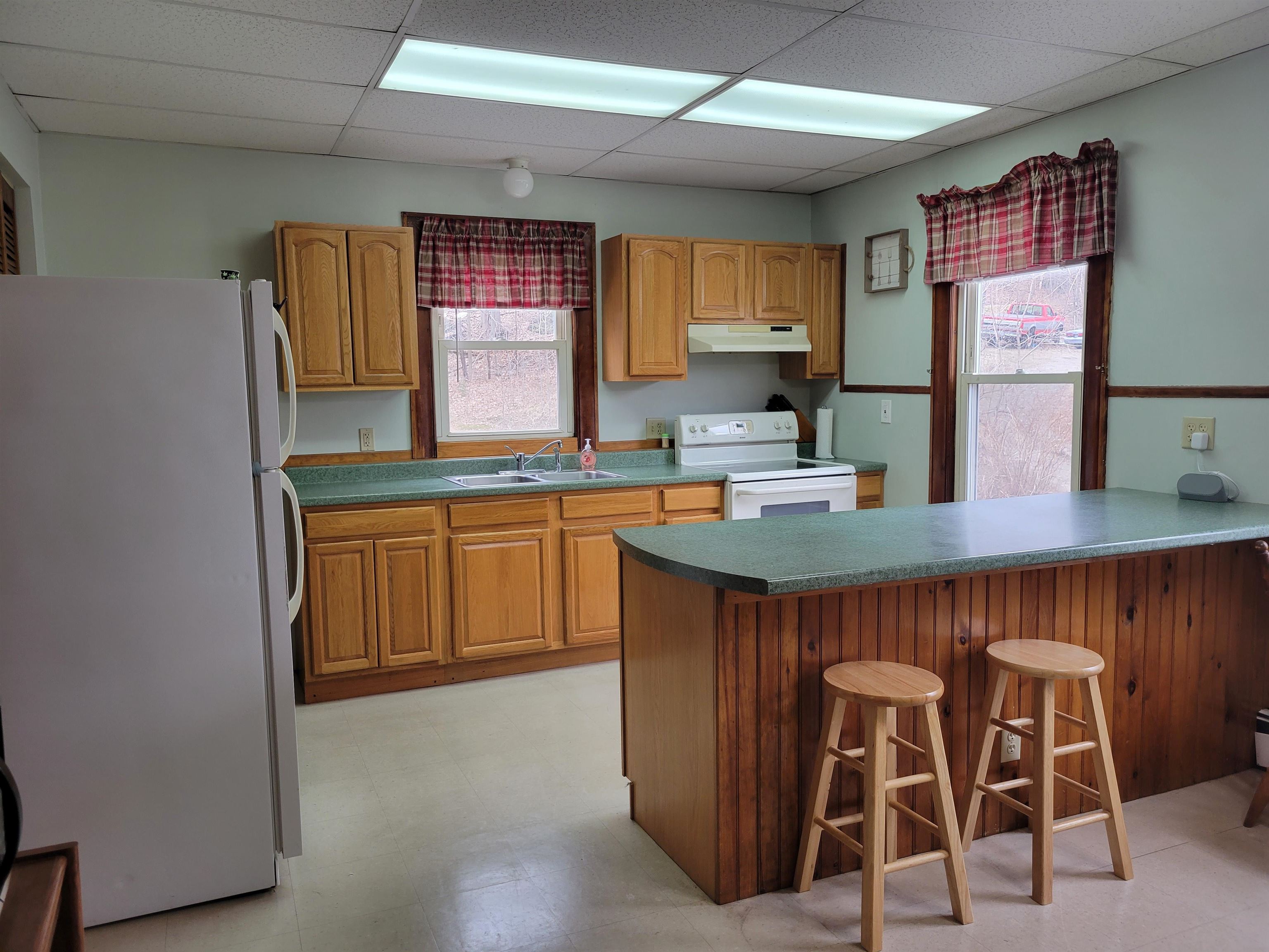 main property photo 13
