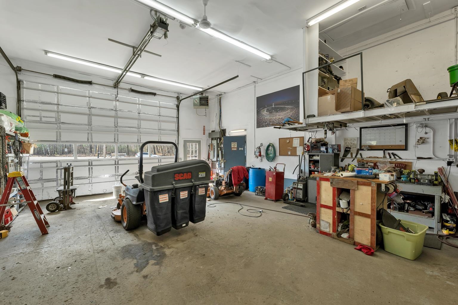 main property photo 16