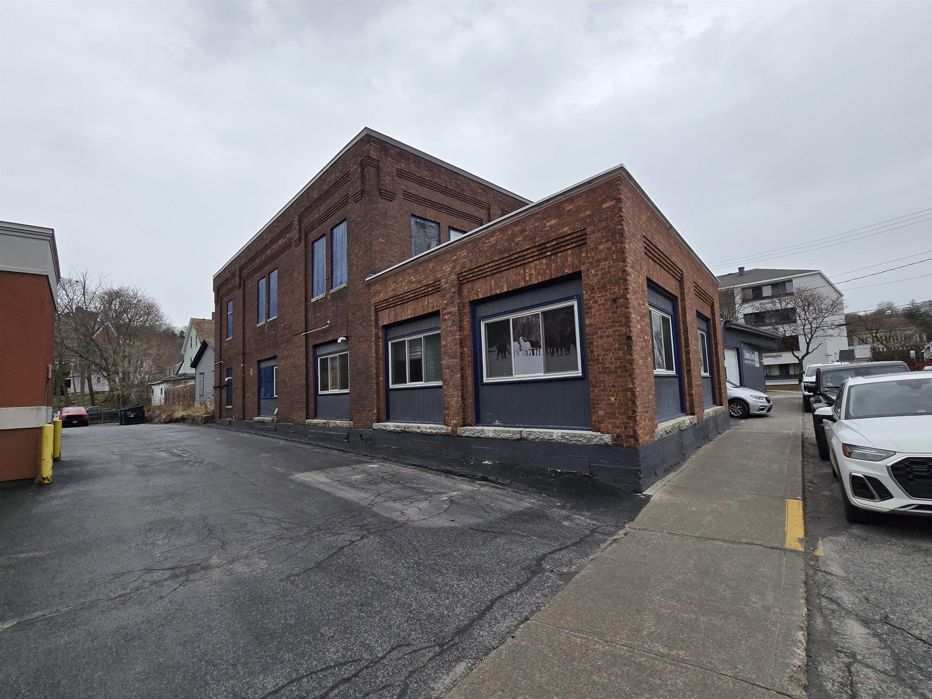 main property photo 24