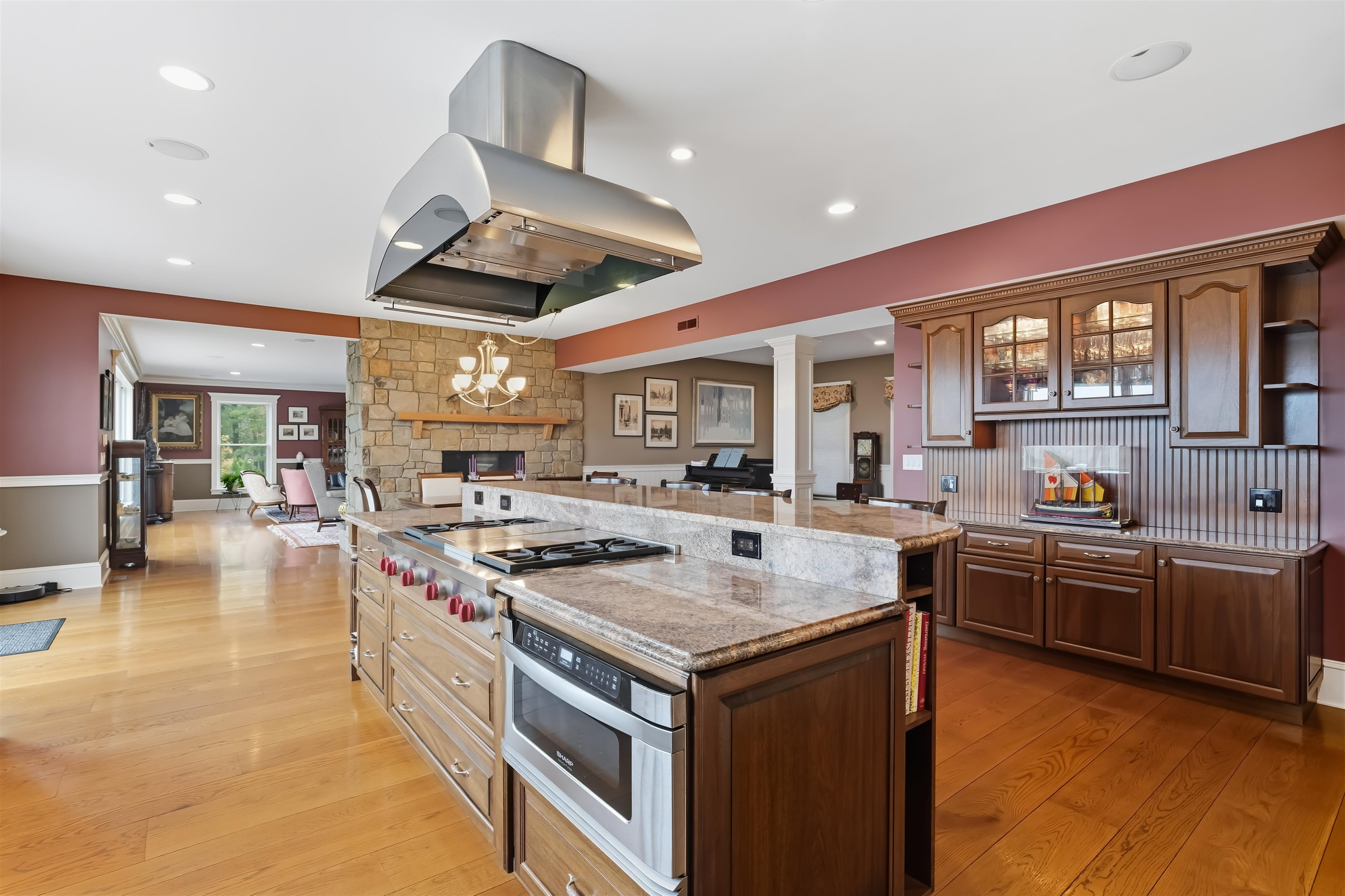 main property photo 19