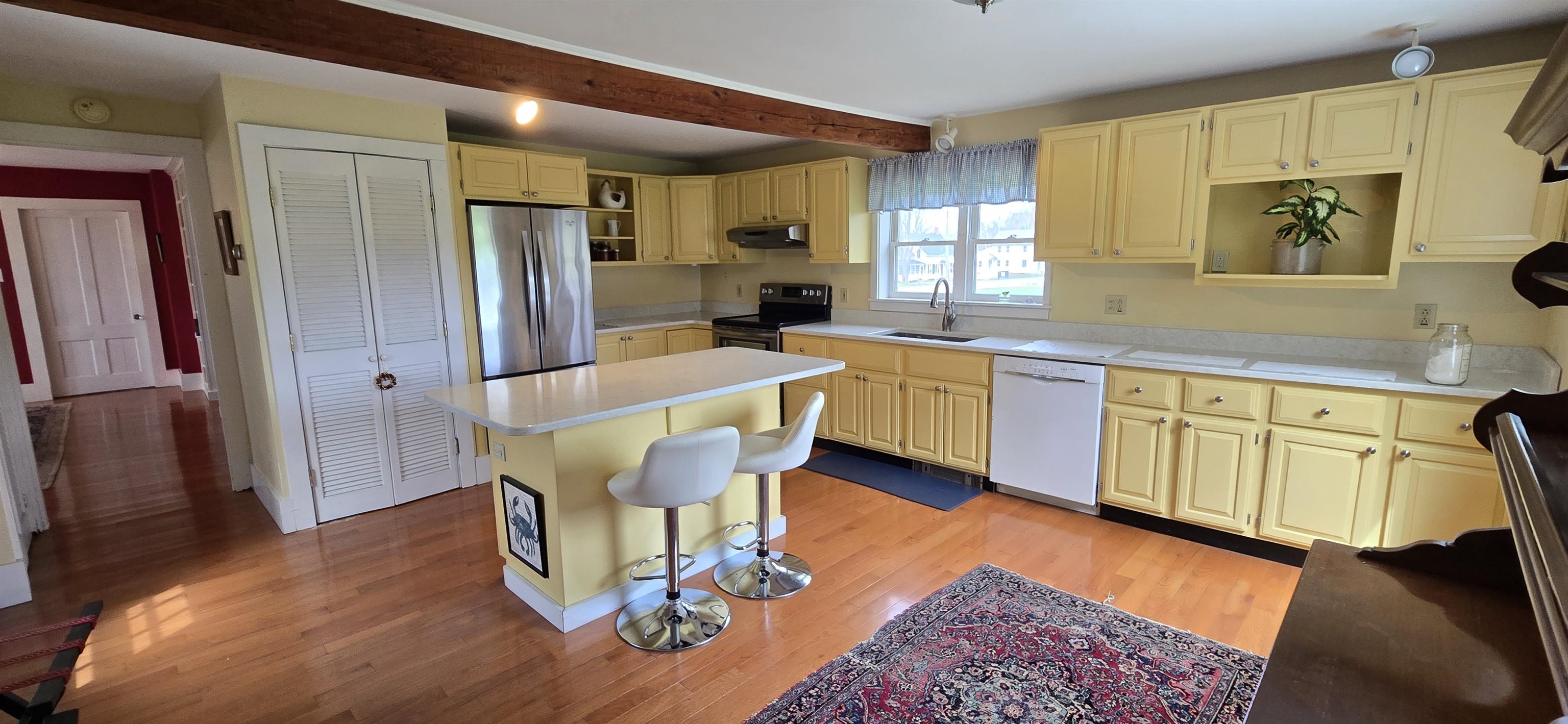main property photo 11