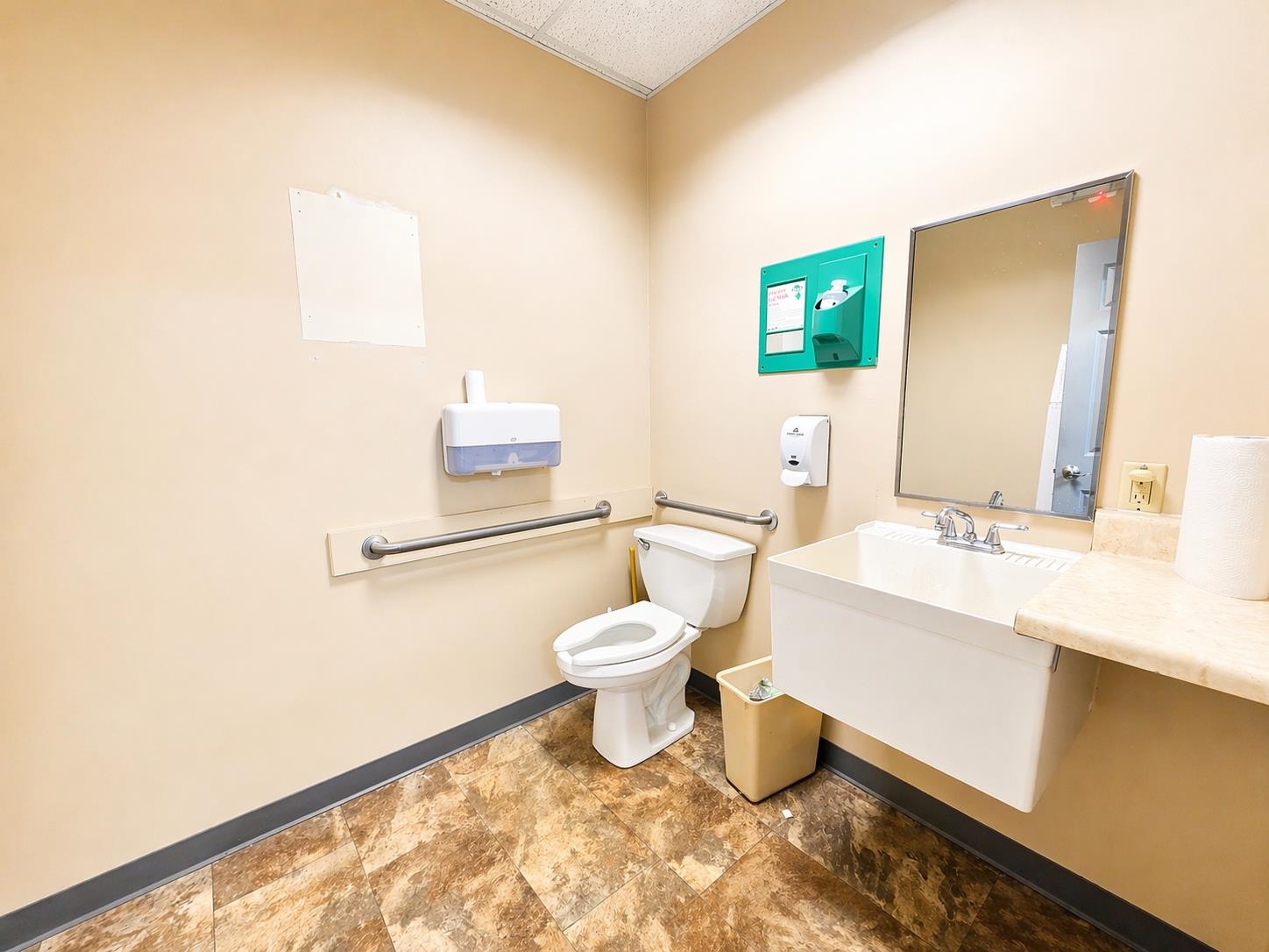 main property photo 19