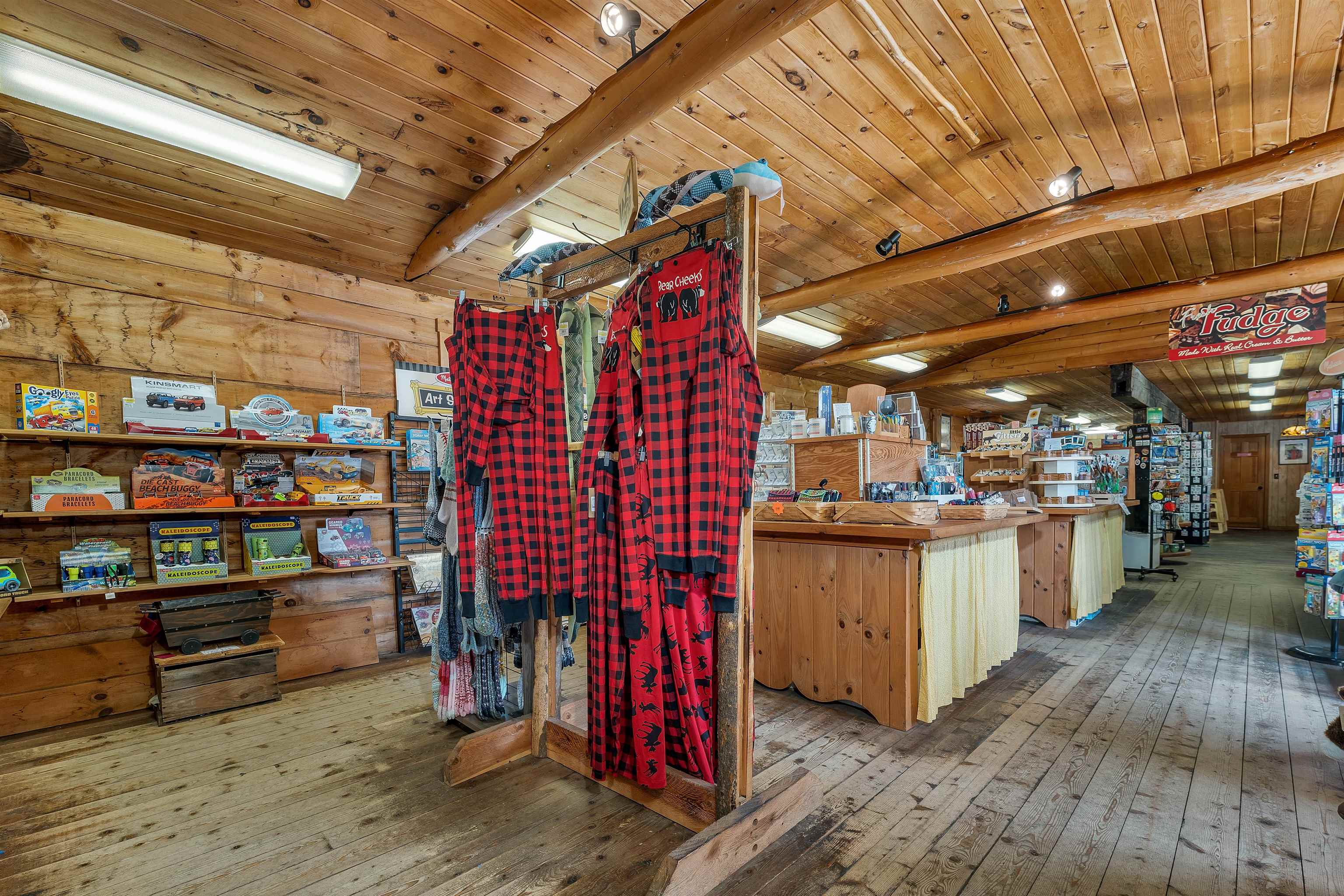 main property photo 17