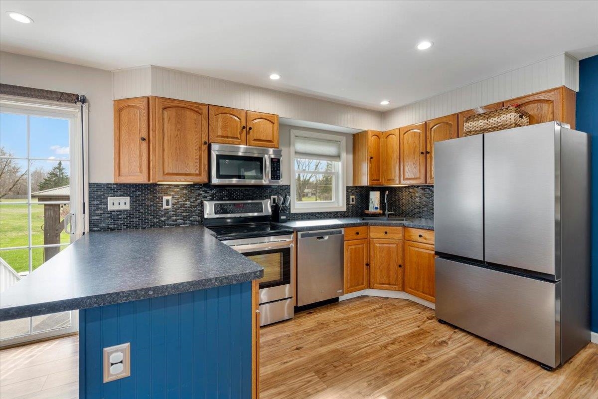 main property photo 7