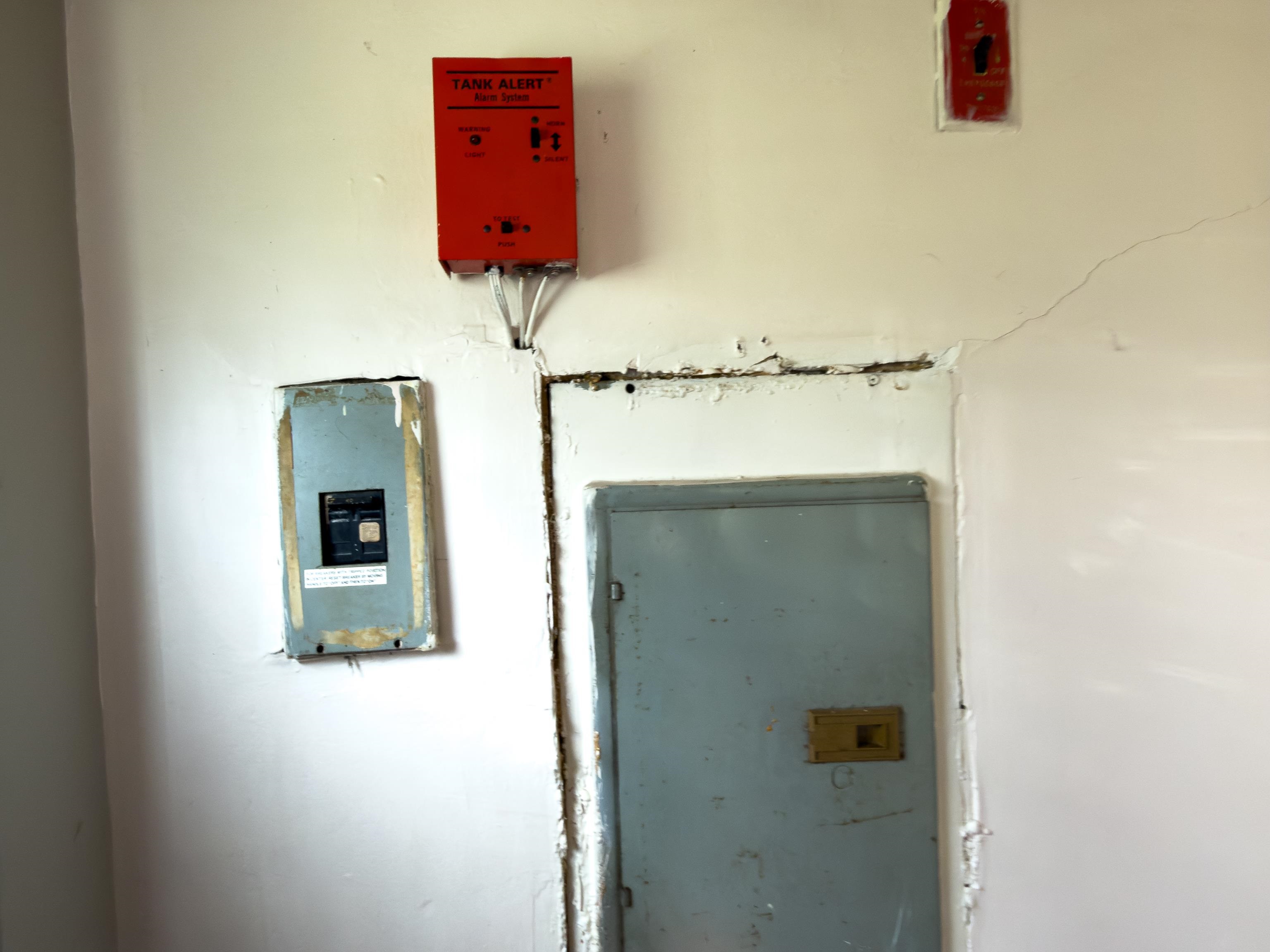 main property photo 41