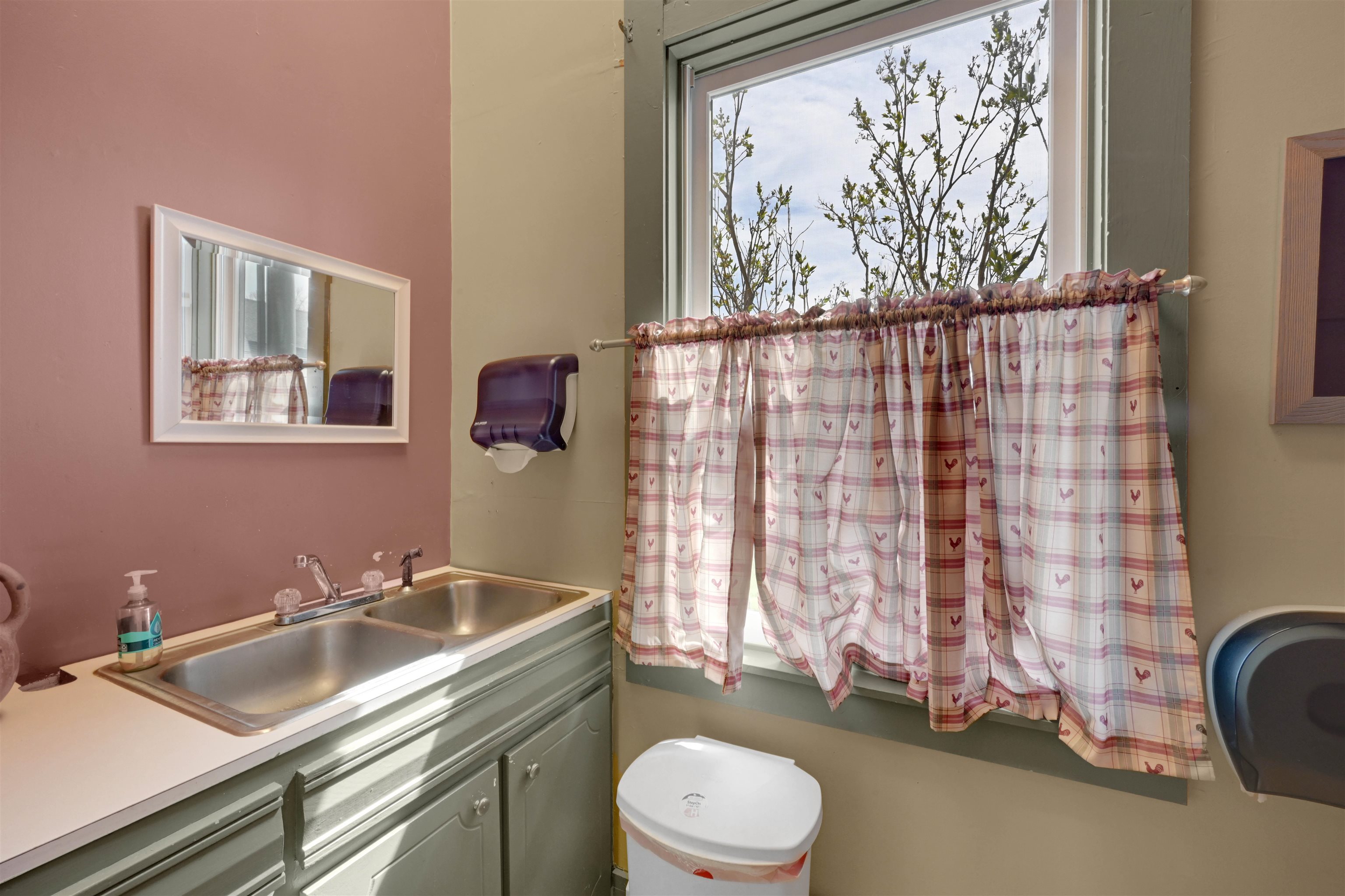 main property photo 31