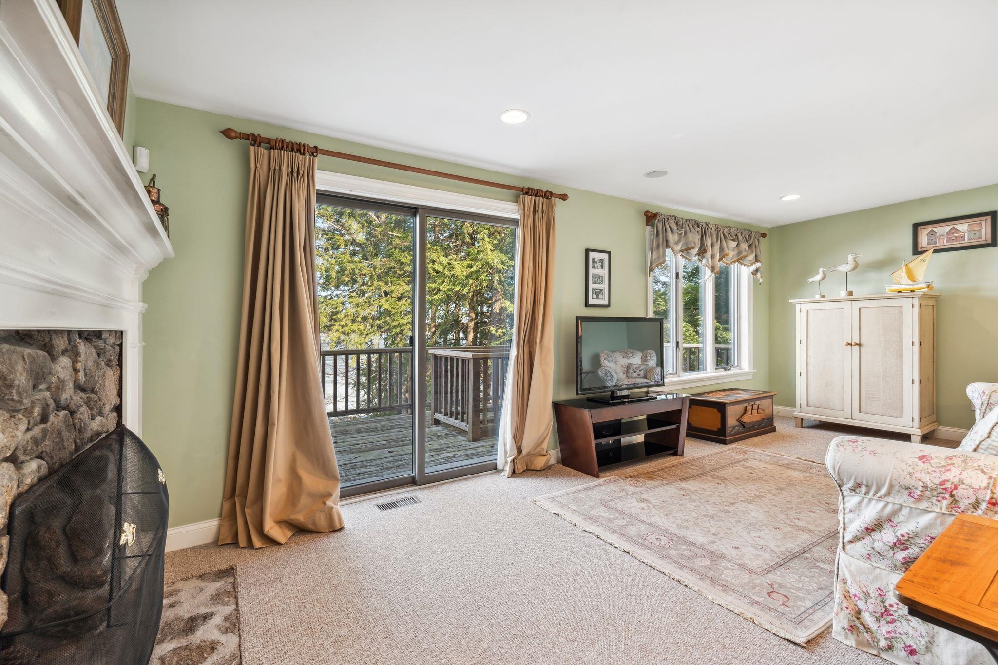 main property photo 24