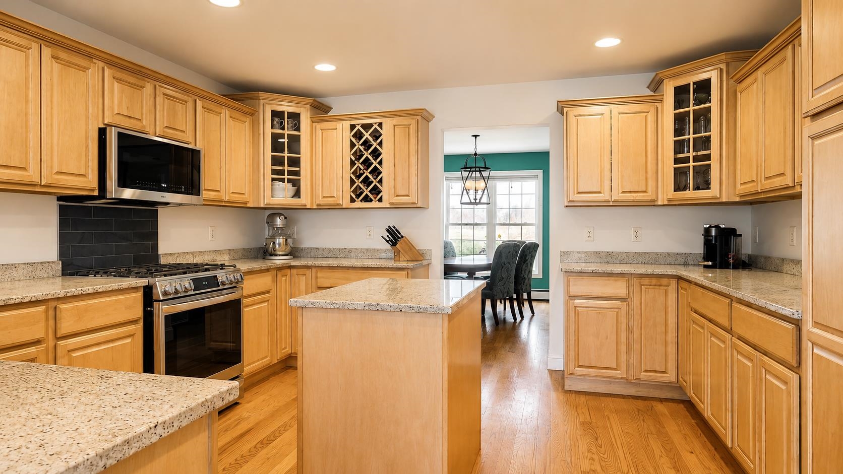 main property photo 6