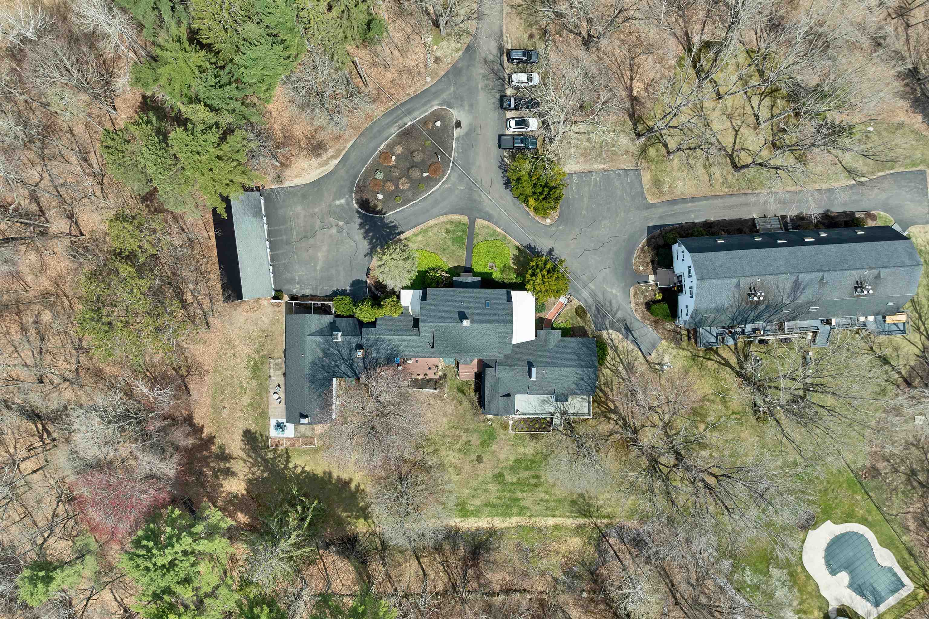 main property photo 41